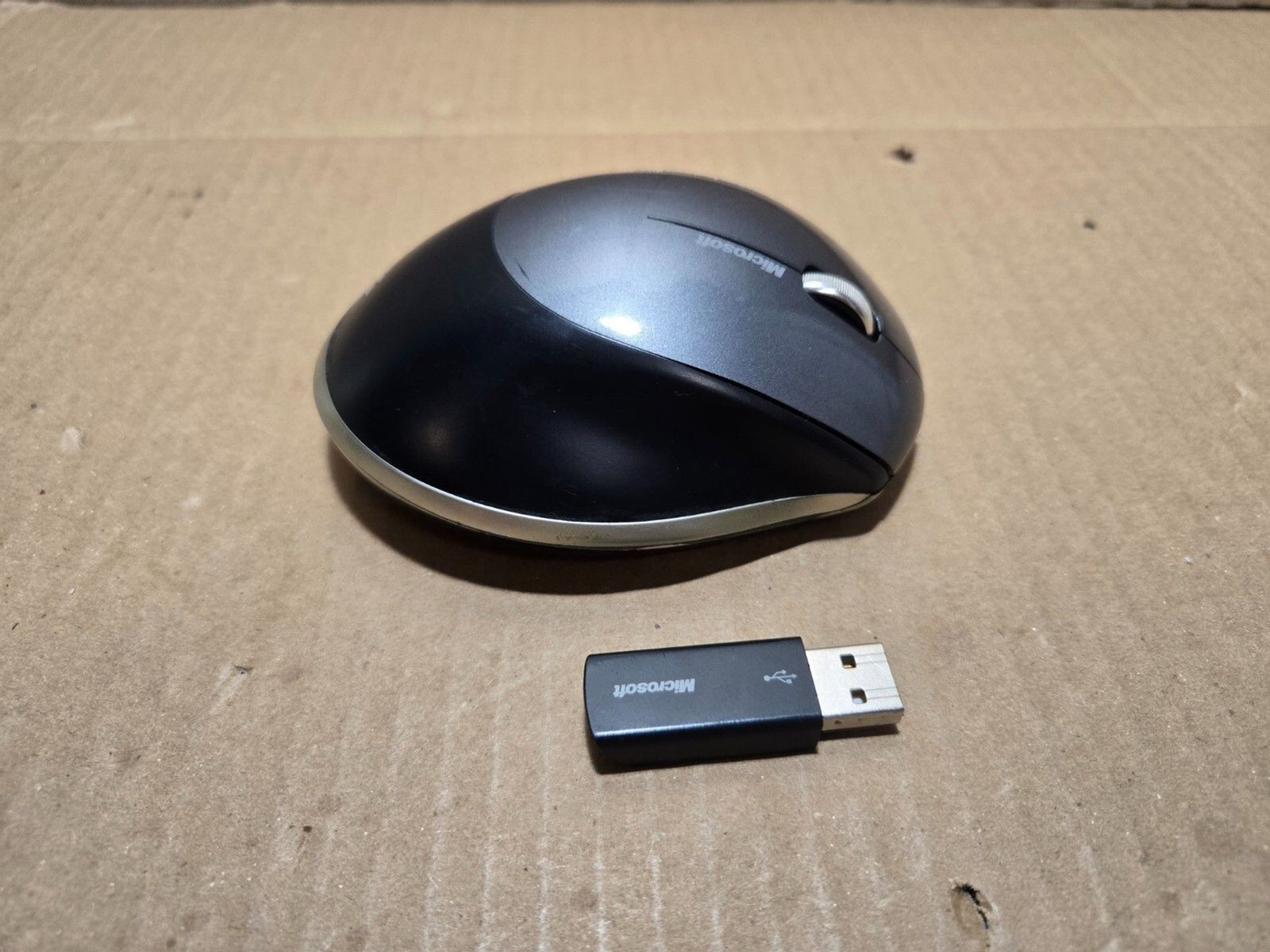 Microsoft Wireless Intellimouse Explorer Wireless Blue Track Mouse 1362