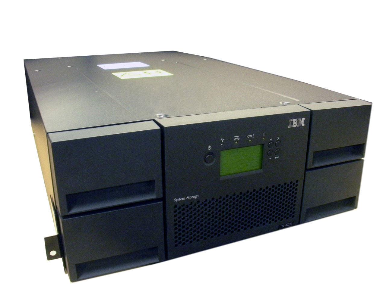 IBM 3573-L4U TS3200 Tape Library 48 Slot, with 8145 LTO-4 FH SAS Drive