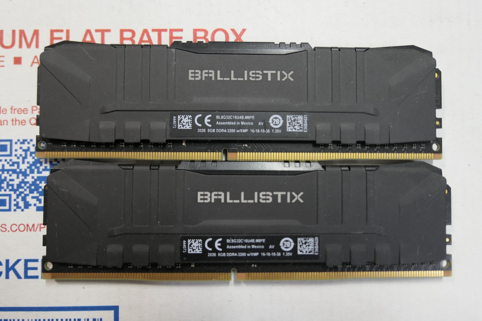 Crucial Ballistix 16GB (2x8GB) DDR4-3200 PC4-25600 288-Pin DIMM