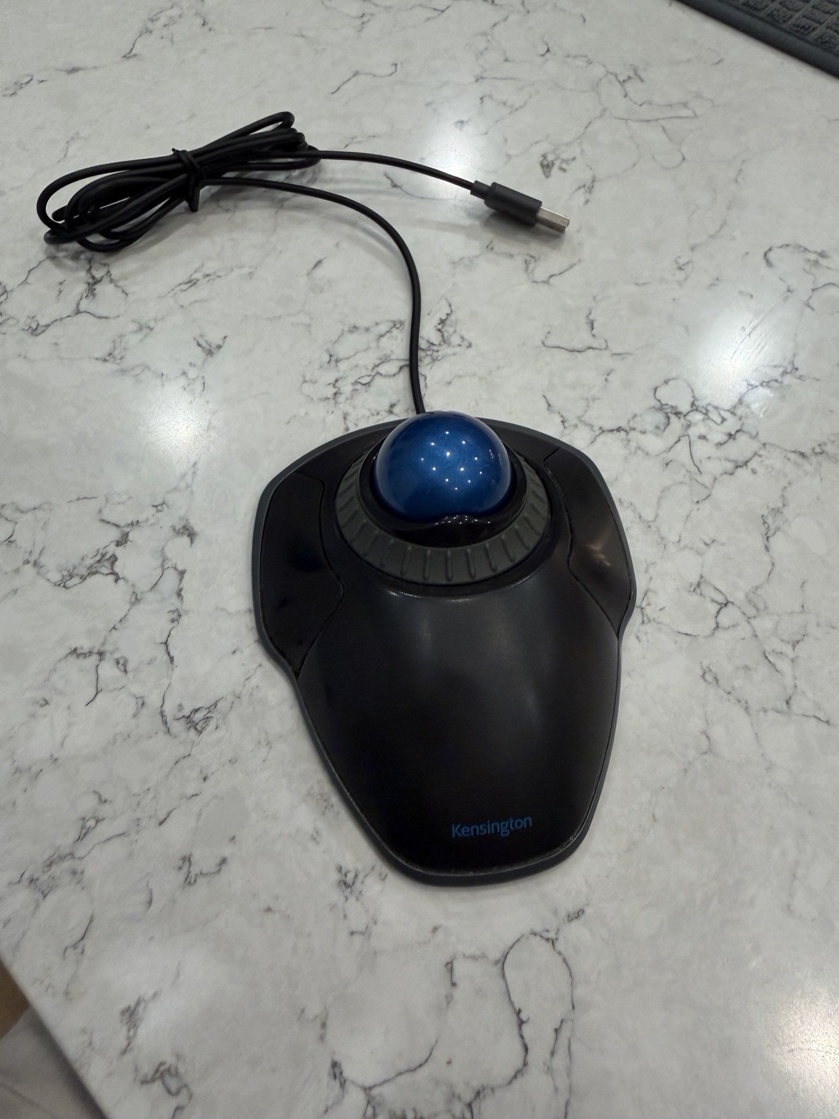 Kensington M01555 Orbit Trackball Mouse With Scroll Ring