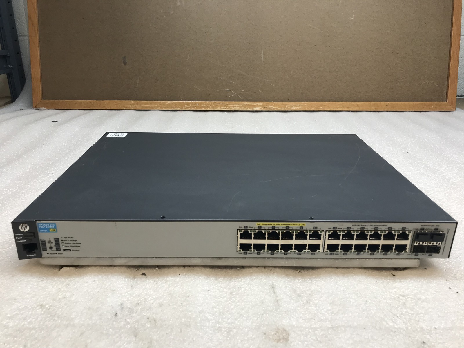 HP-2530-24G-PoEP Gigabit Network Switch with Power ables Rack Ears