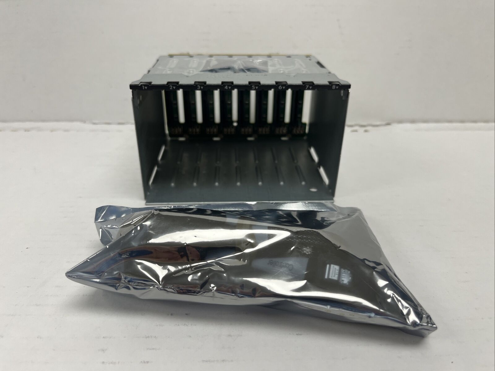 HP DL380 G9 8SFF BAY DRIVE CAGE 747592-001, 777279-001, 729820-001