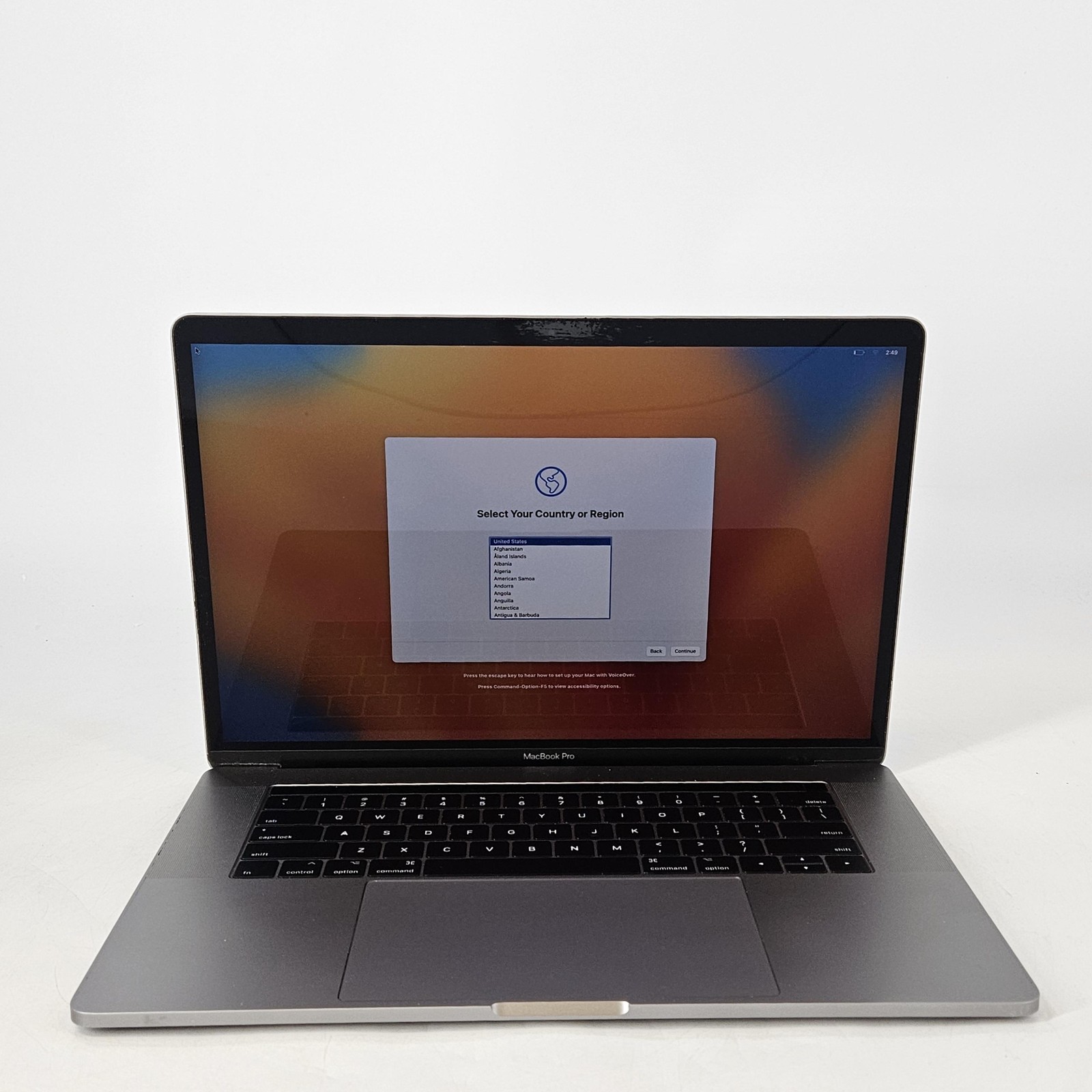 MacBook Pro 15 Touch Bar Silver 2017 2.8GHz i7 16GB 512GB SSD AMD Radeon Pro 555