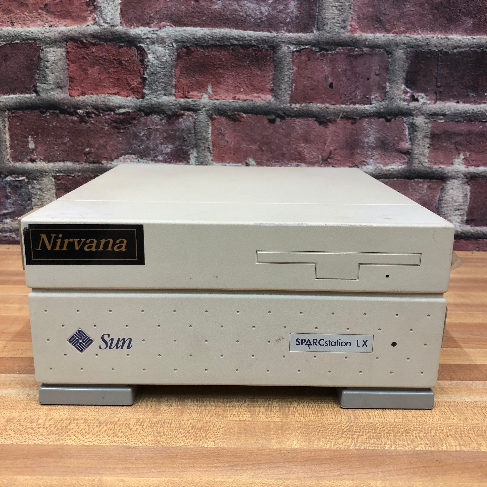 Sun Microsystems SPARCstation LX Model 447 Vintage Workstation Powers On w/HDD