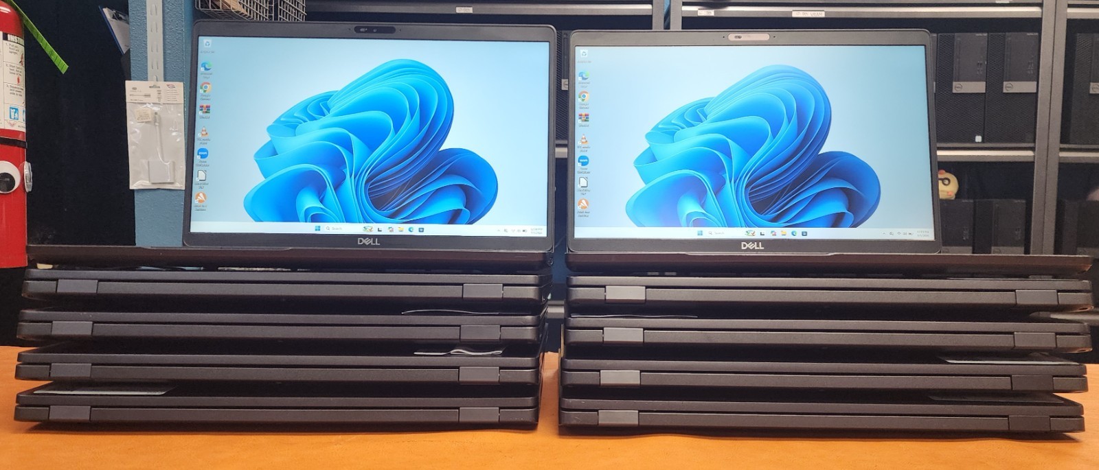 Lot of 10 Dell Latitude 5500 - Intel Core i7-8th, 256 GB SSD, 12 GB RAM, Win 11