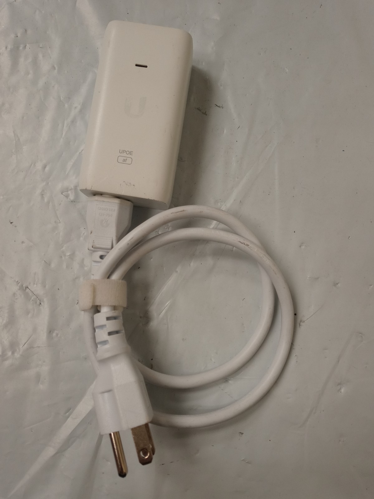 Ubiquiti Networks UPOE af Power Supply Adapter, 3-Prong Plug, Power Cable