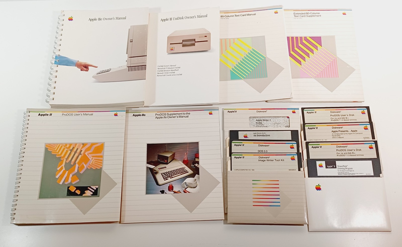 Apple II IIe Computer Manual Software Floppy Disk Lot - UNTESTED AS IS