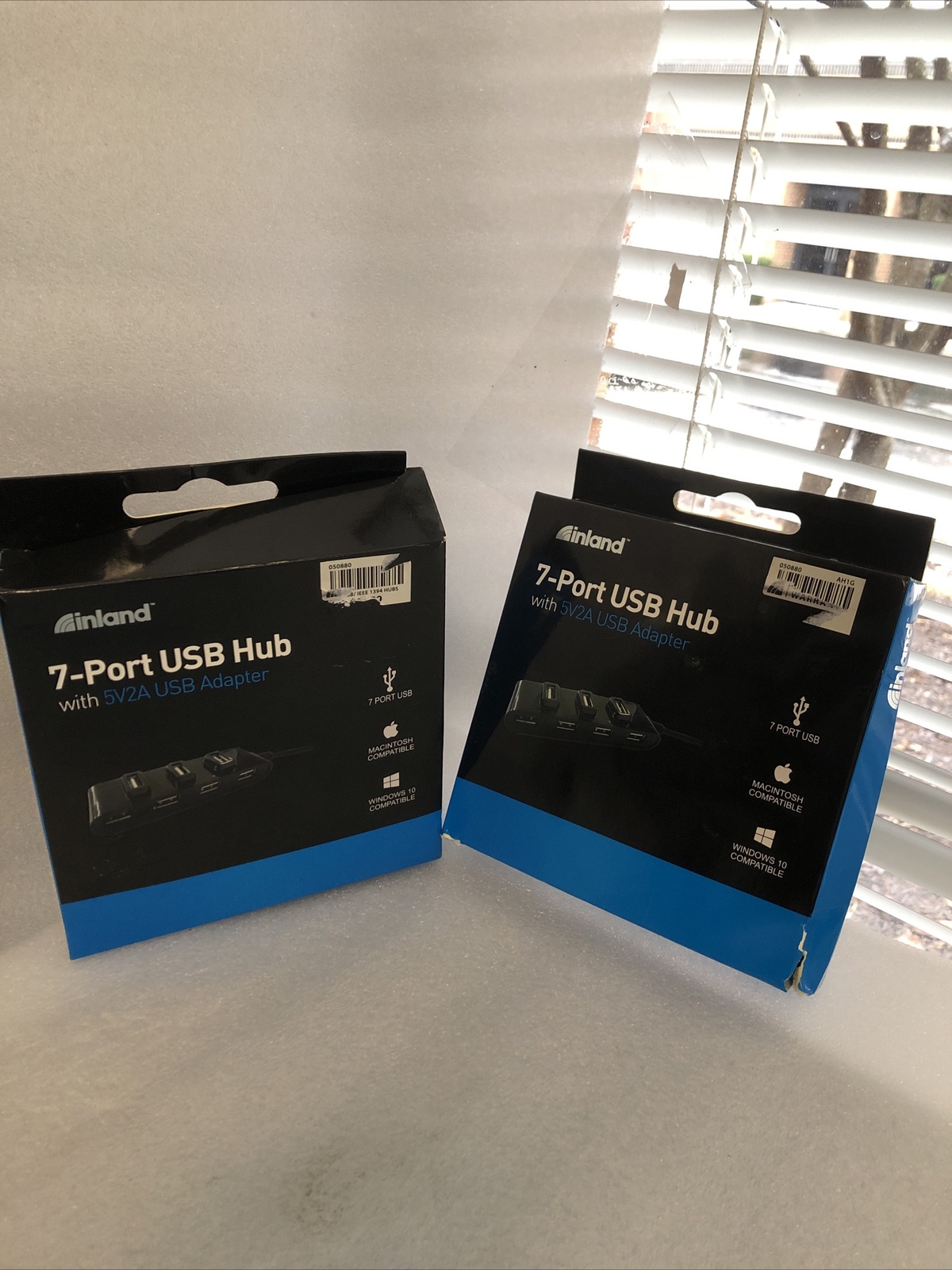 LO OF 2X INLAND  7-Port USB Hub WITH 5V2A USB ADAPTER