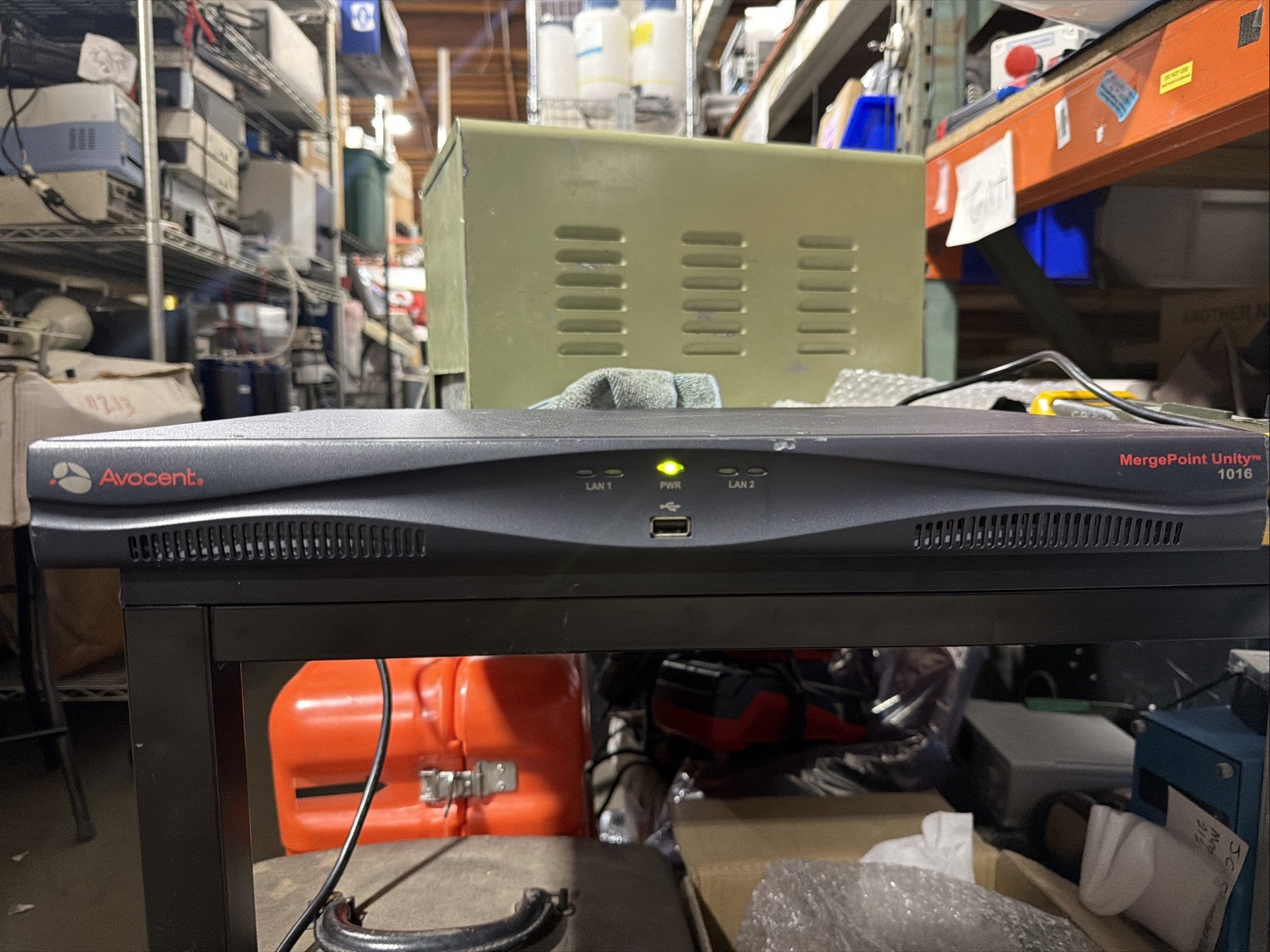 Avocent MPU1016-001 MergePoint Unity 16-Port Digital KVM Switch