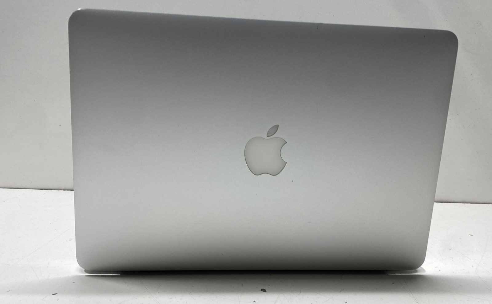 Apple MacBook Air A1466 13.3" Intel 121GB SSD OS Yosemite Laptop