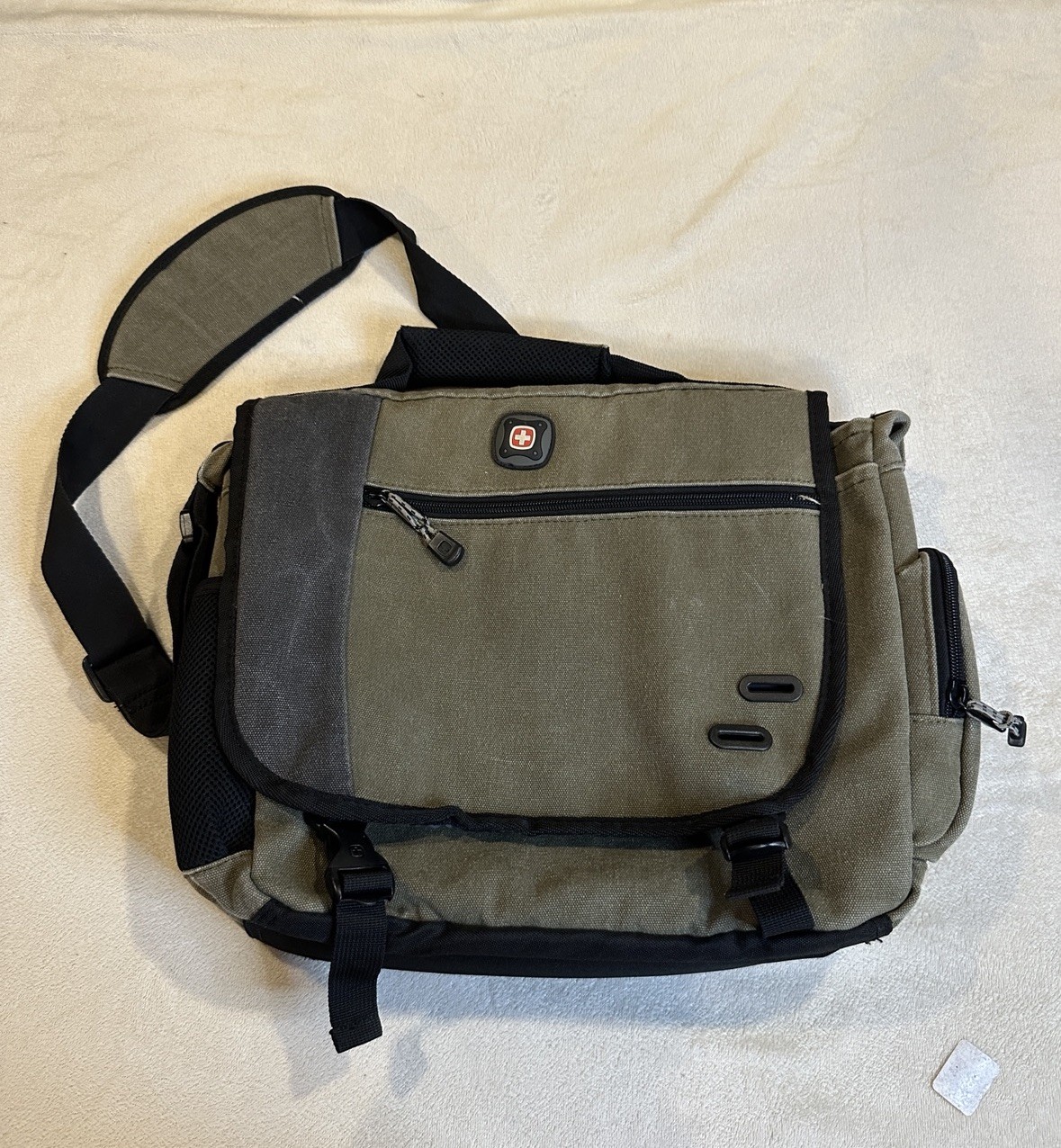 Swiss Gear Wenger The Zinc 14" Laptop Shoulder Messenger Bag Canvas 