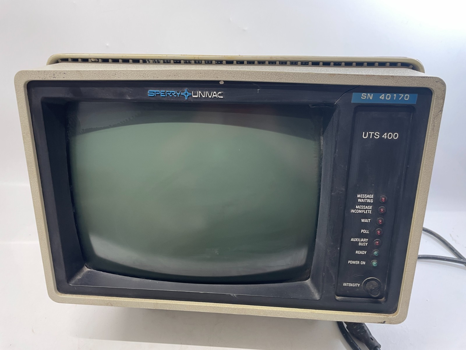 Vintage Sperry Univac UTS 400 (POWERS ON)