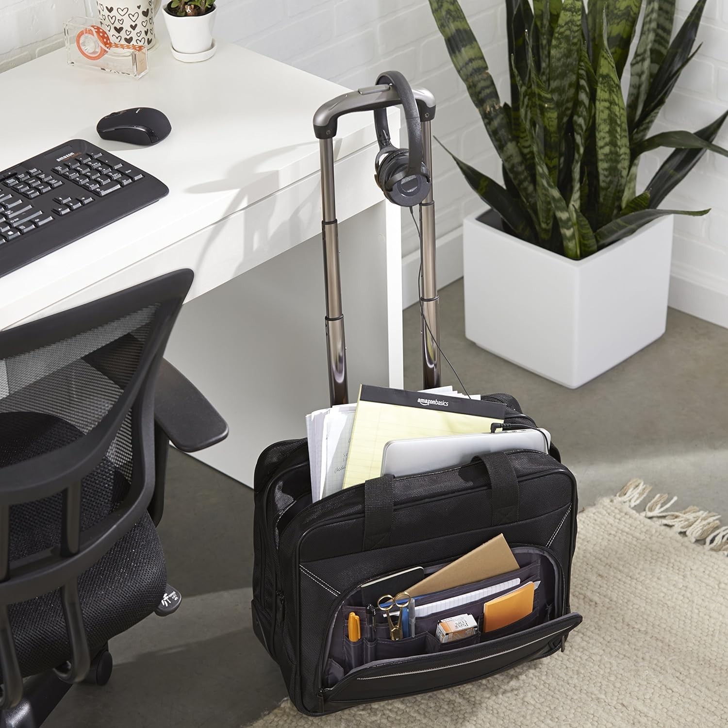 Amazon Basics Rolling Wheeled Laptop Bag, 15.6 in, Black, Sturdy with Compart...