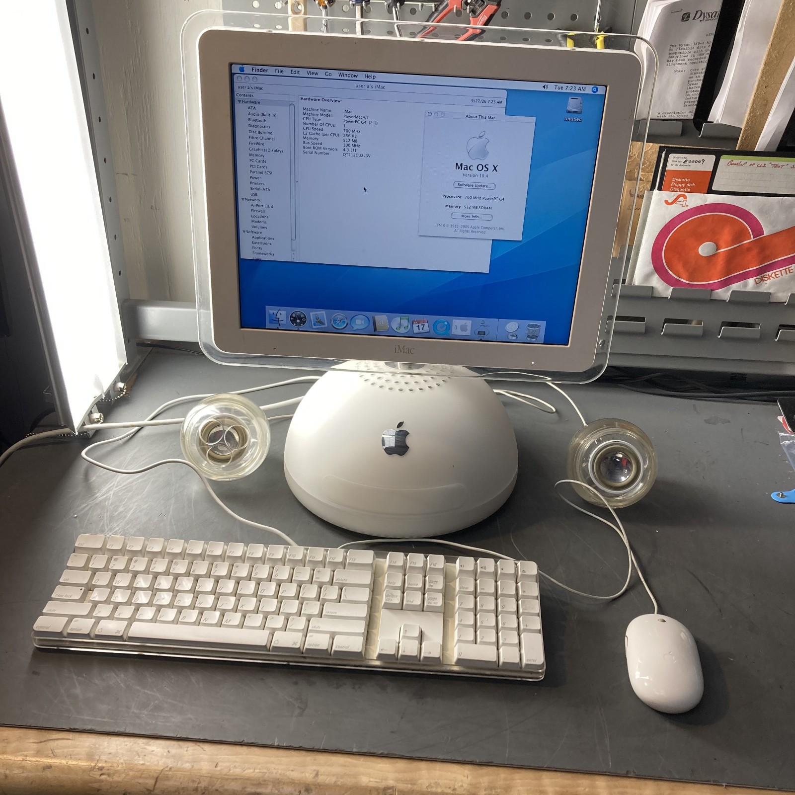 Apple iMac G4 15" 700MHz 40GB 512MB RAM Mac OS Tiger w/ Speakers Keyboard Mouse