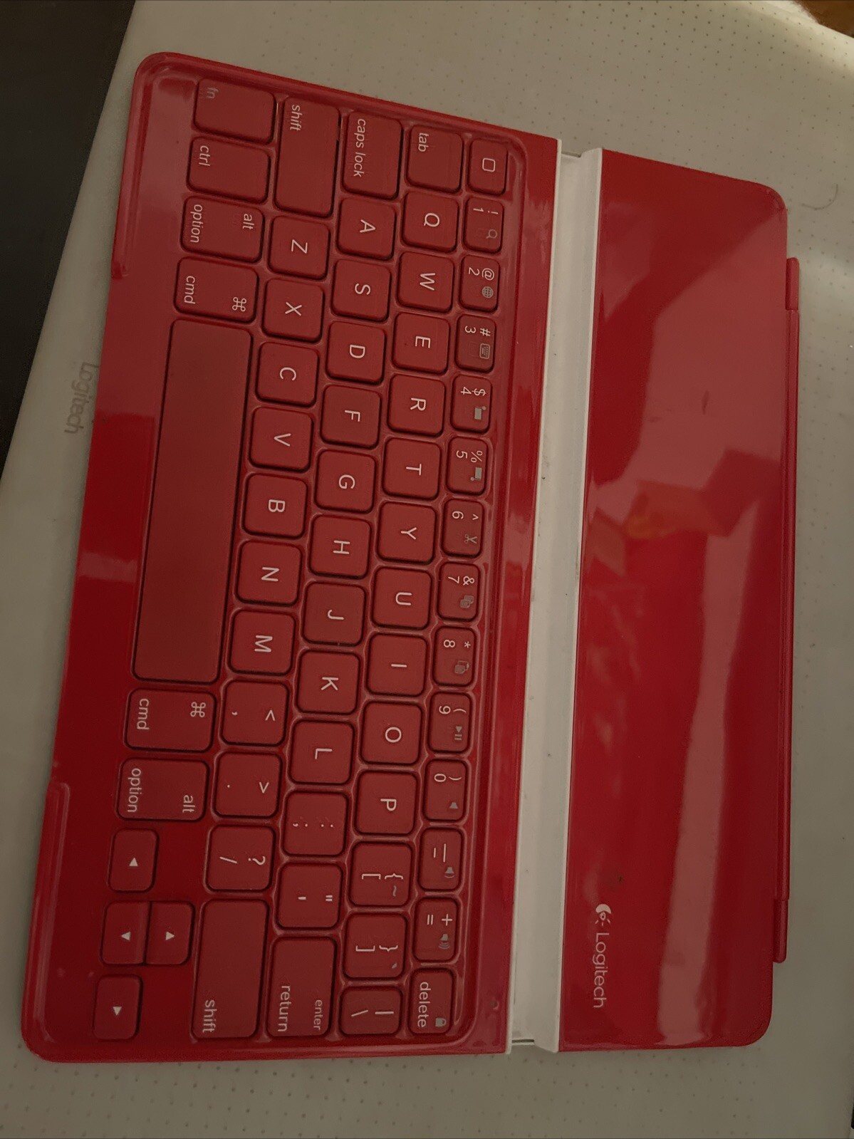 Logitech Ultrathin Keyboard Cover RED for iPad 2 and iPad FREE S/H