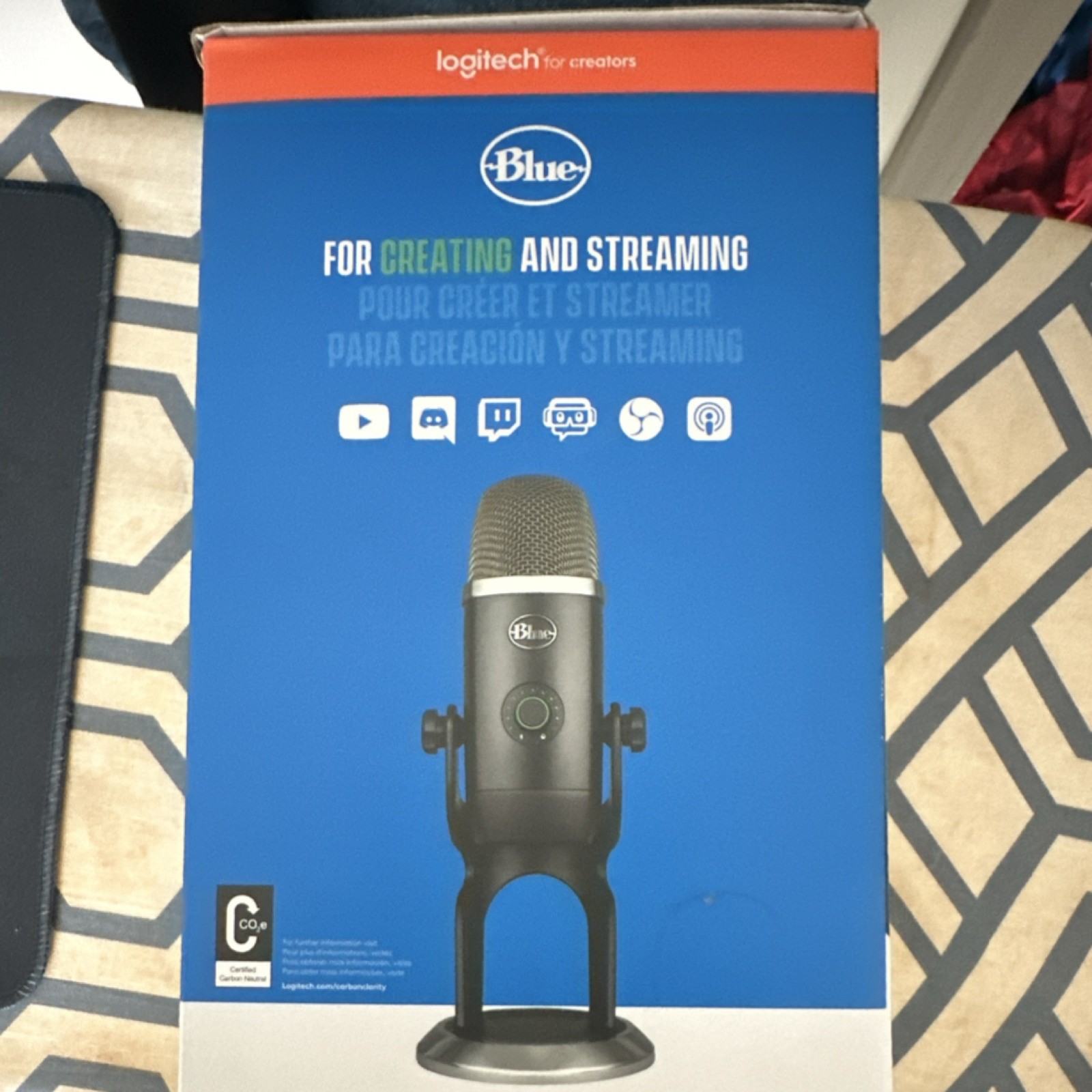 Blue Yeti X USB Microphone Black Freestanding Mute Button Adjustable Stand
