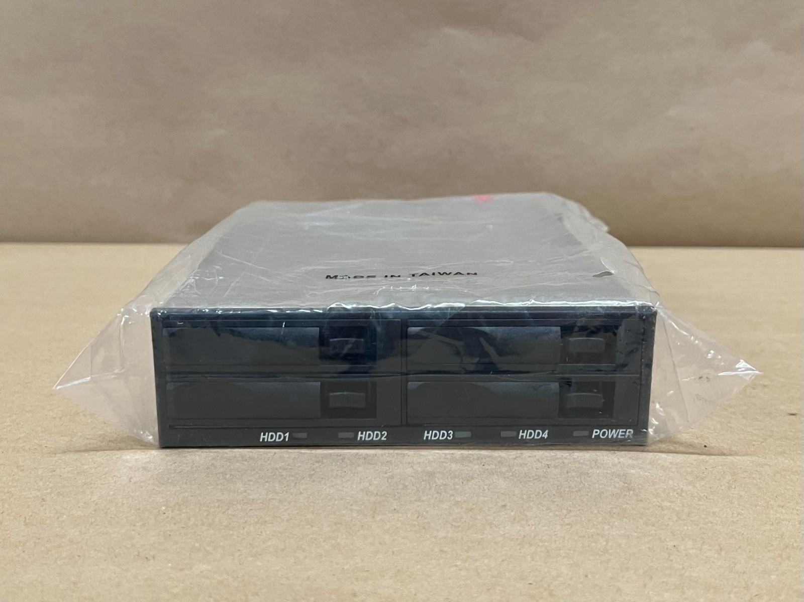 iStarUSA 4-Bay 2.5" SATA/SAS Hot-Swap Mobile Rack *NEW*