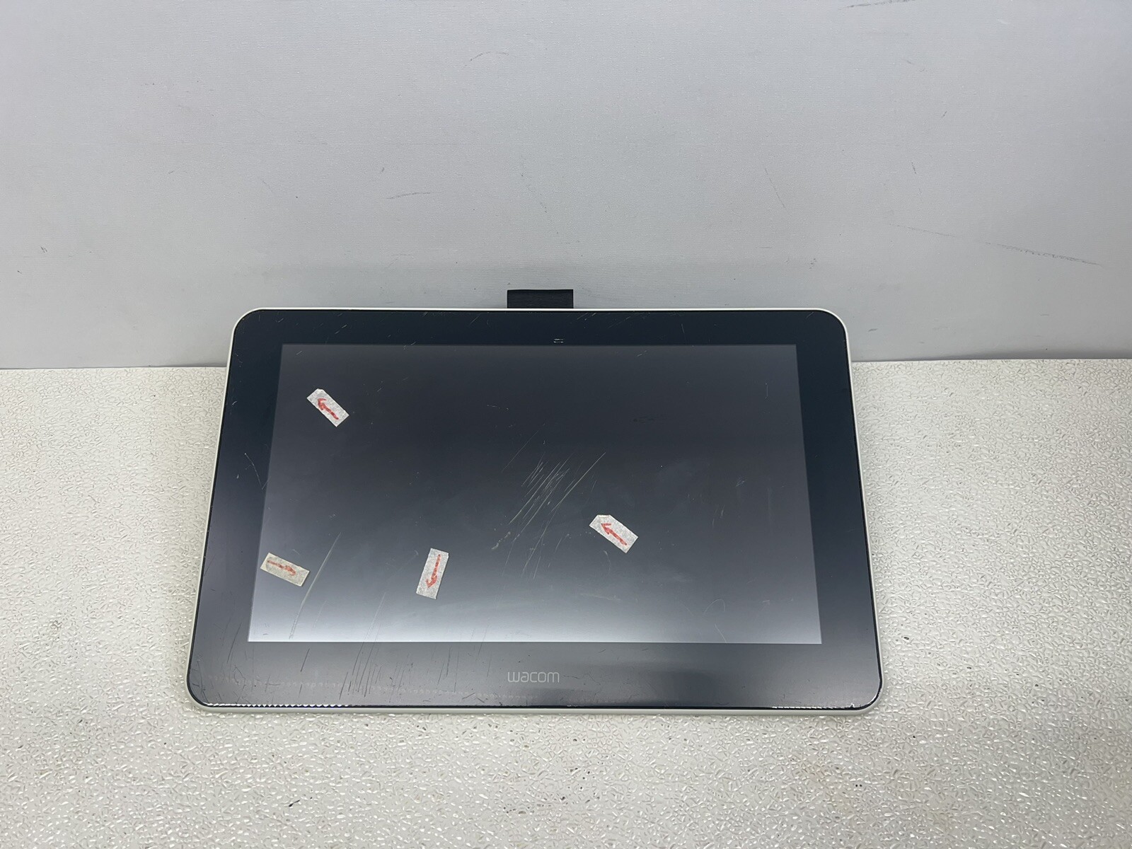 Wacom One Digital Drawing Tablet with Screen - 13.3 inch -
