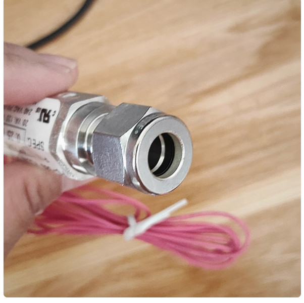 1Pcs For GEMS flow switch 179993 FedEx or DHL