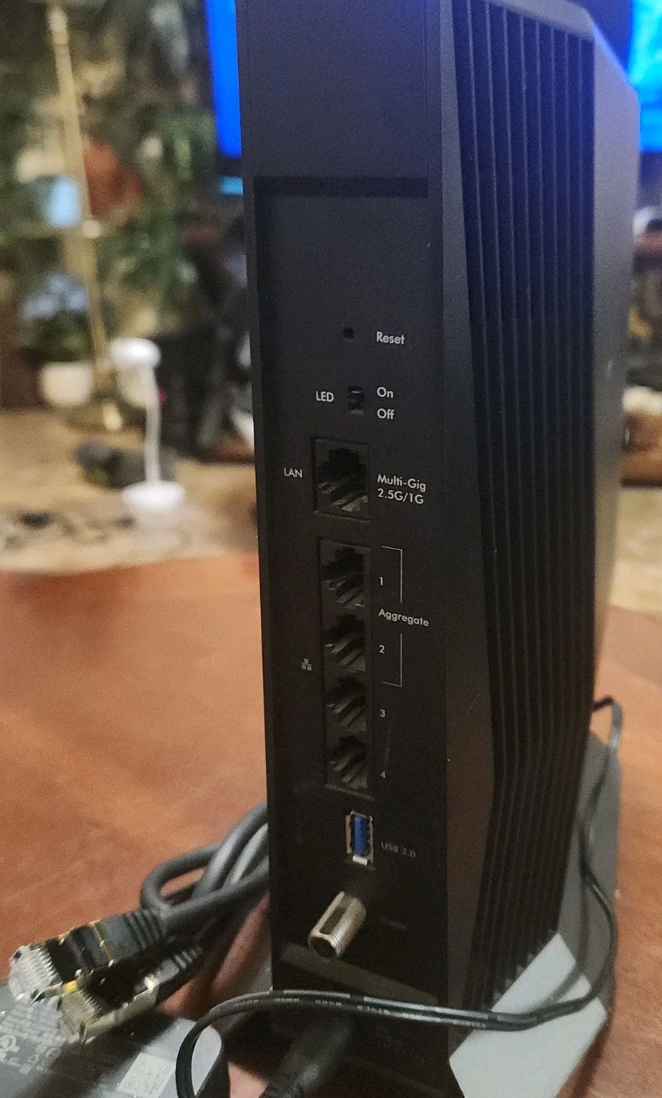 NETGEAR Nighthawk CAX80 AX6000 8-Stream Wi-Fi 6 Cable Modem Router