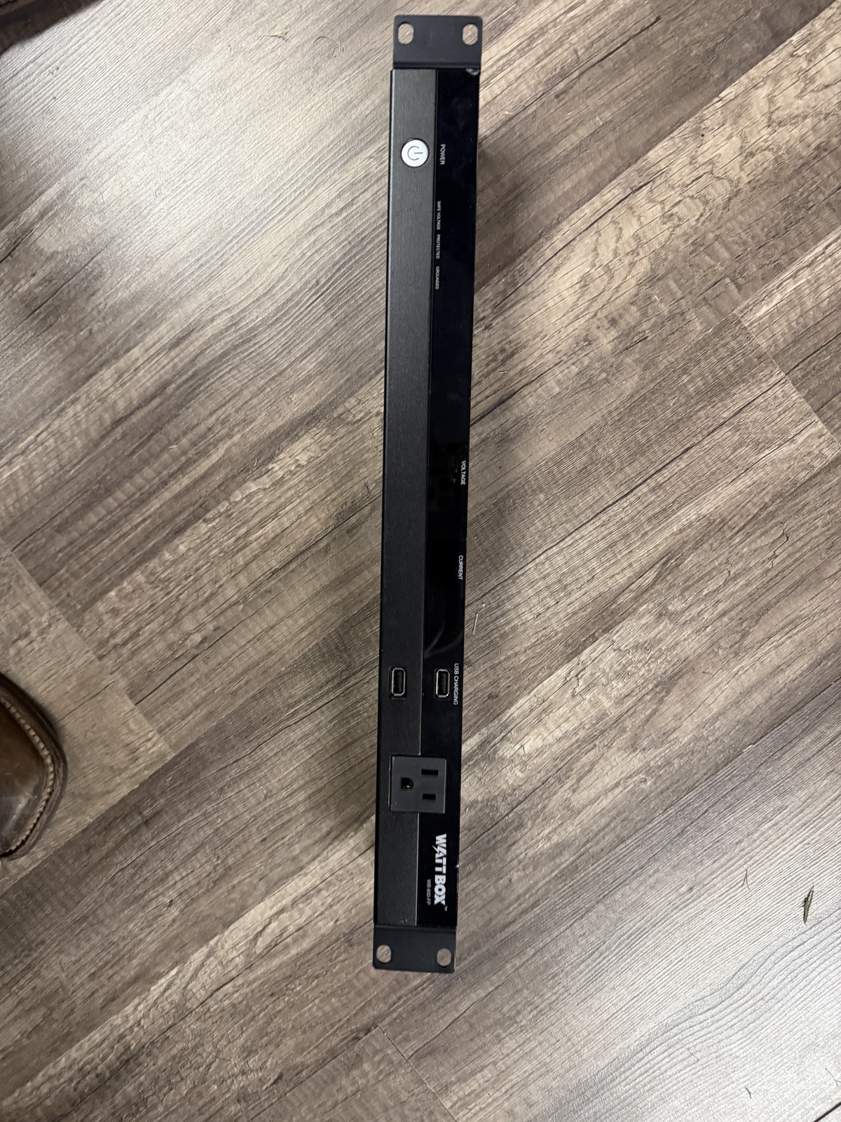 WattBox WB-600-FP Rack Faceplate Voltage/Current Meter USB Charge Pre-Owned