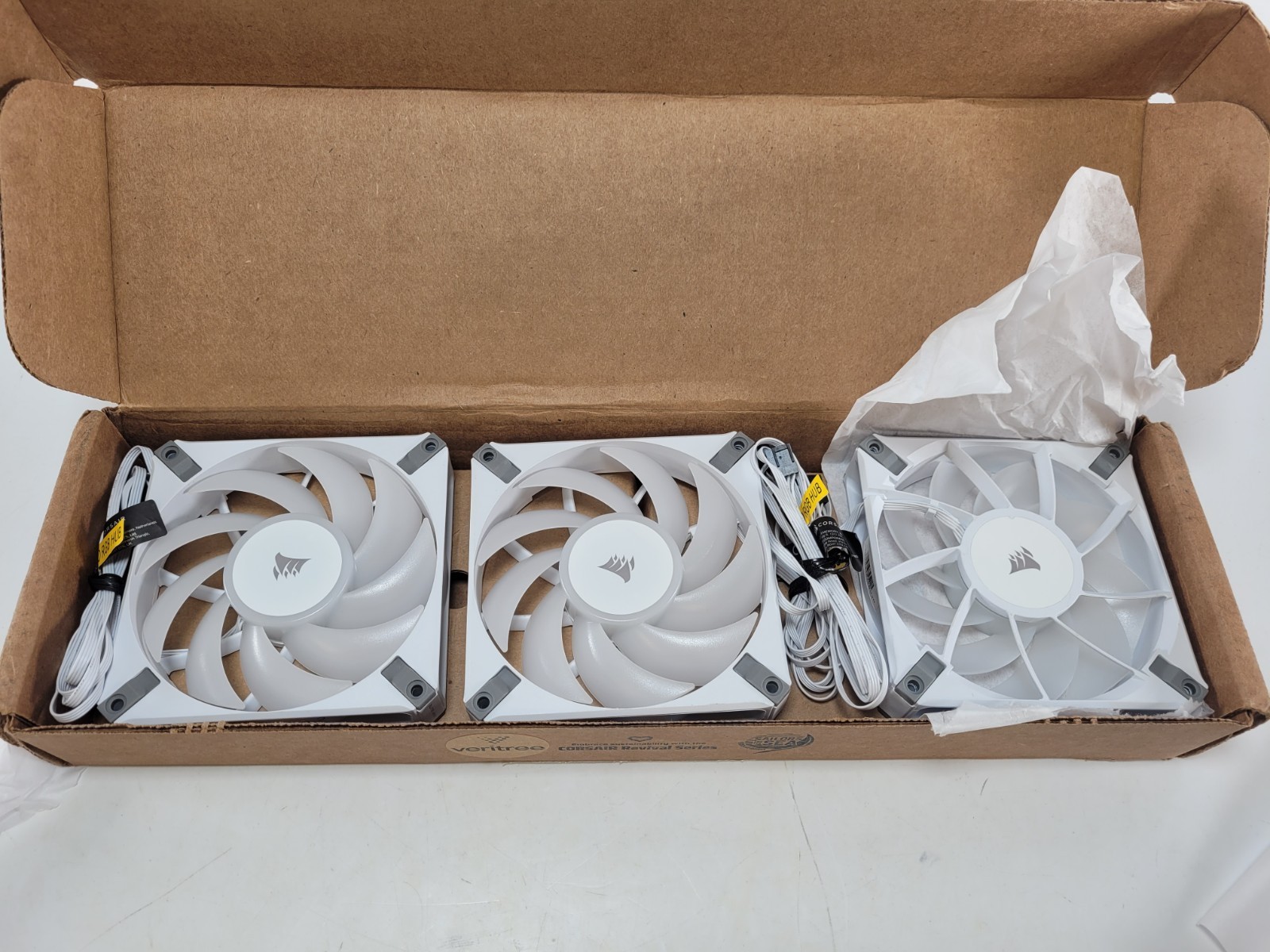 Corsair AF120 RGB Elite White 120mm Triple Fan Kit with RGB Hub