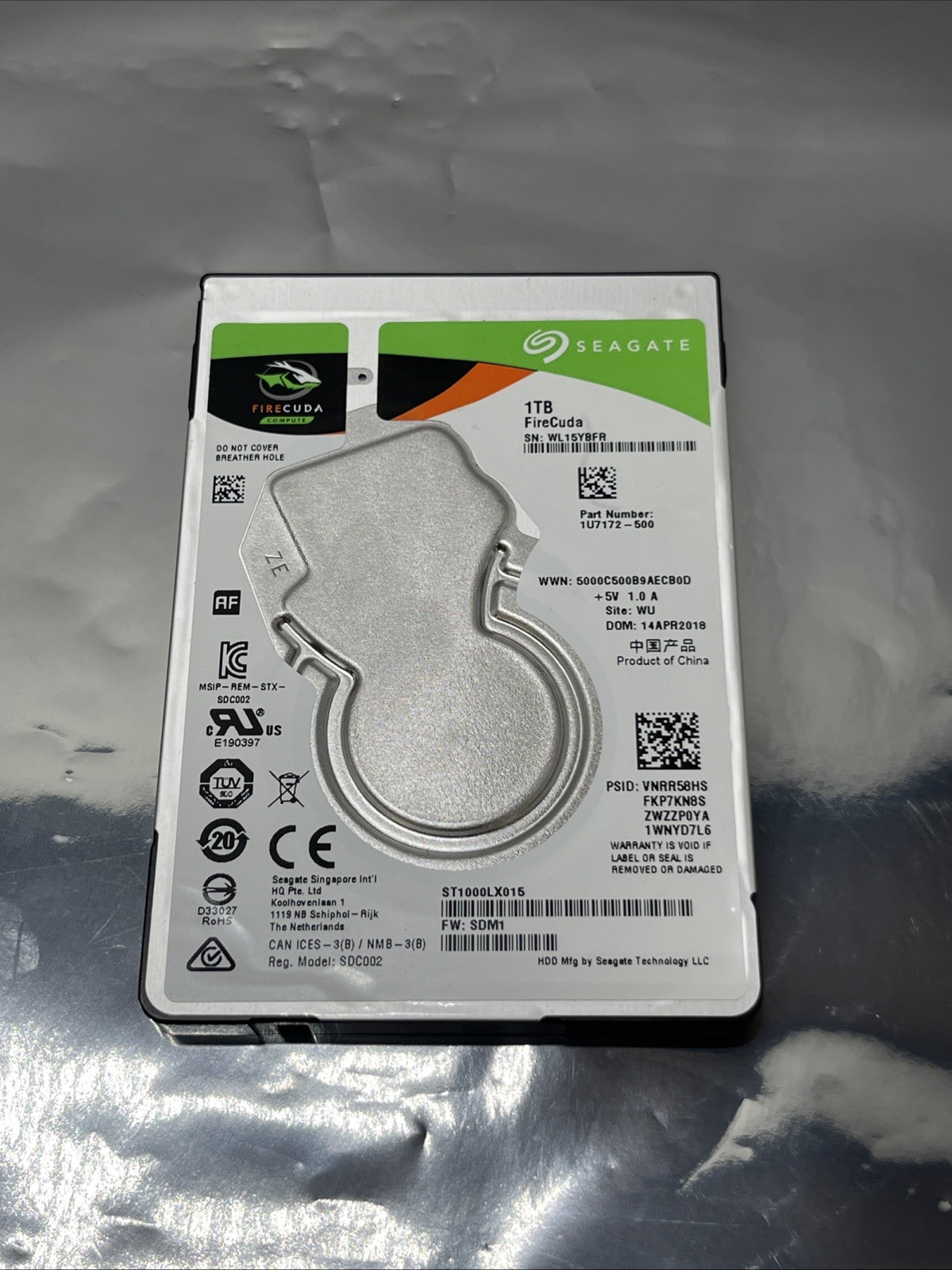 Seagate 2.5" FireCuda 1TB SSHD 1U7172-500 SATA III 6Gbps ST1000LX015