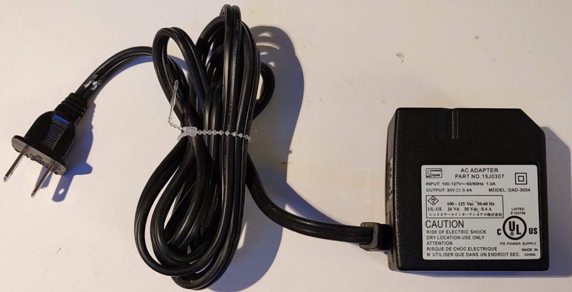 Skynet AC Adapter Part No 15J0307 Model DAD 3004 Output 30v 0.4a