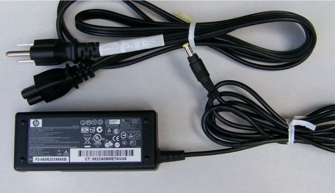 HP 380467-003 18.5V 3.5A 65 Watt Notebook / Laptop AC Adapter - Original OEM