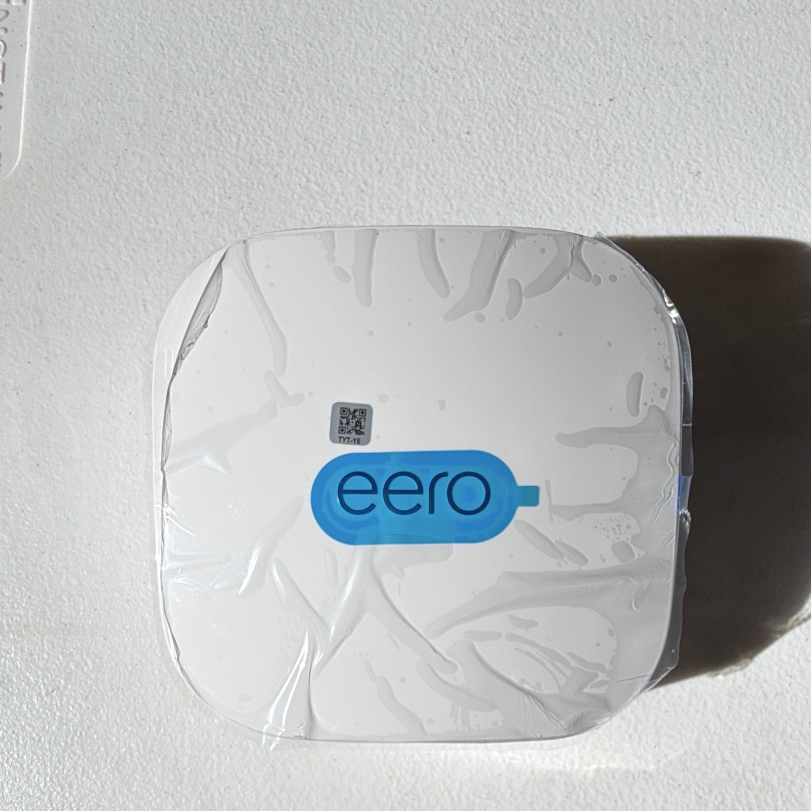 EERO Pro 6E Wi‑Fi 6E Tri‑Band  WIFI MESH Router White / Power Cord Included