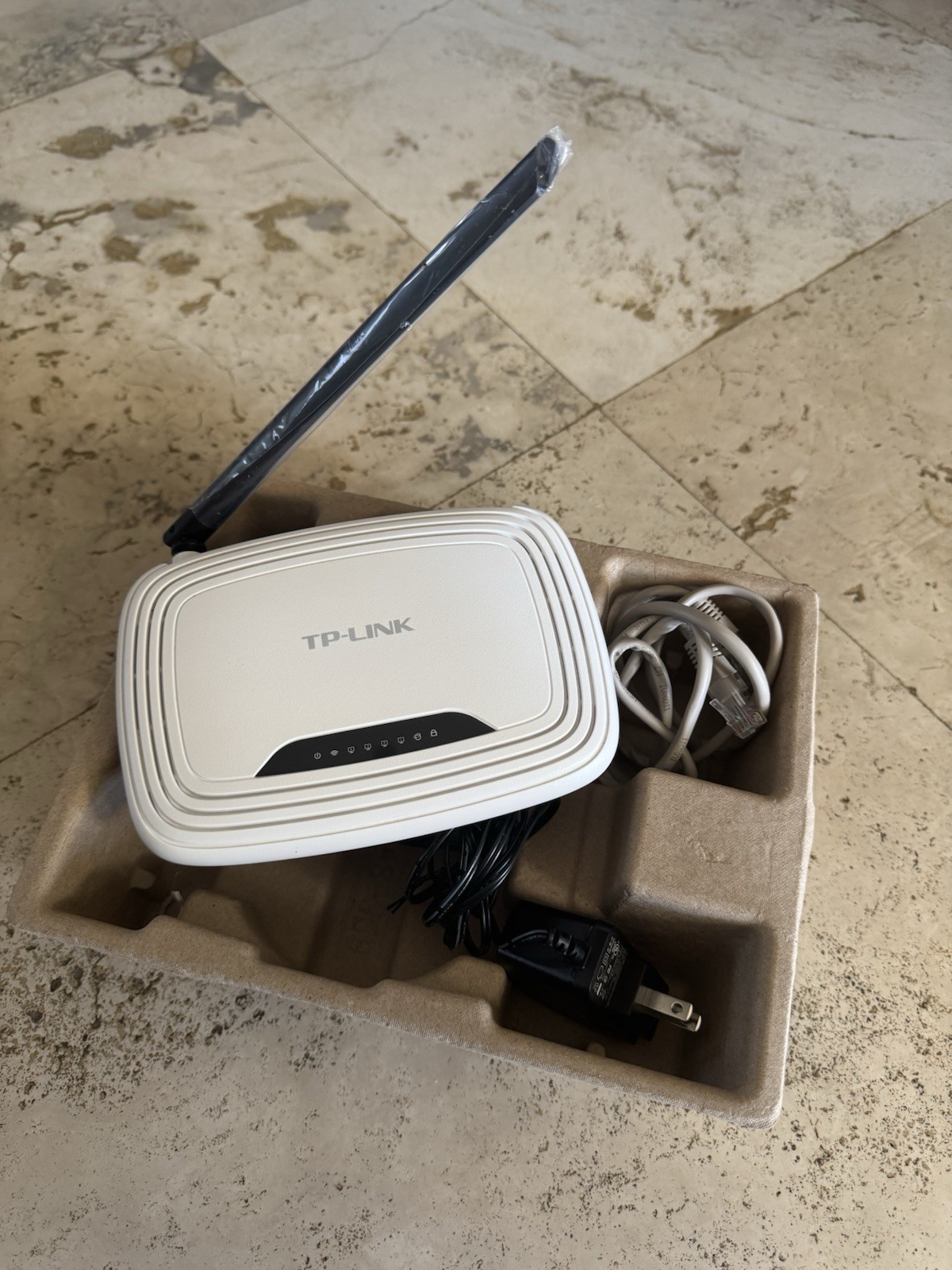TP-Link TL-WR740N 150 Mbps 4-Port 10/100 Wireless N Router