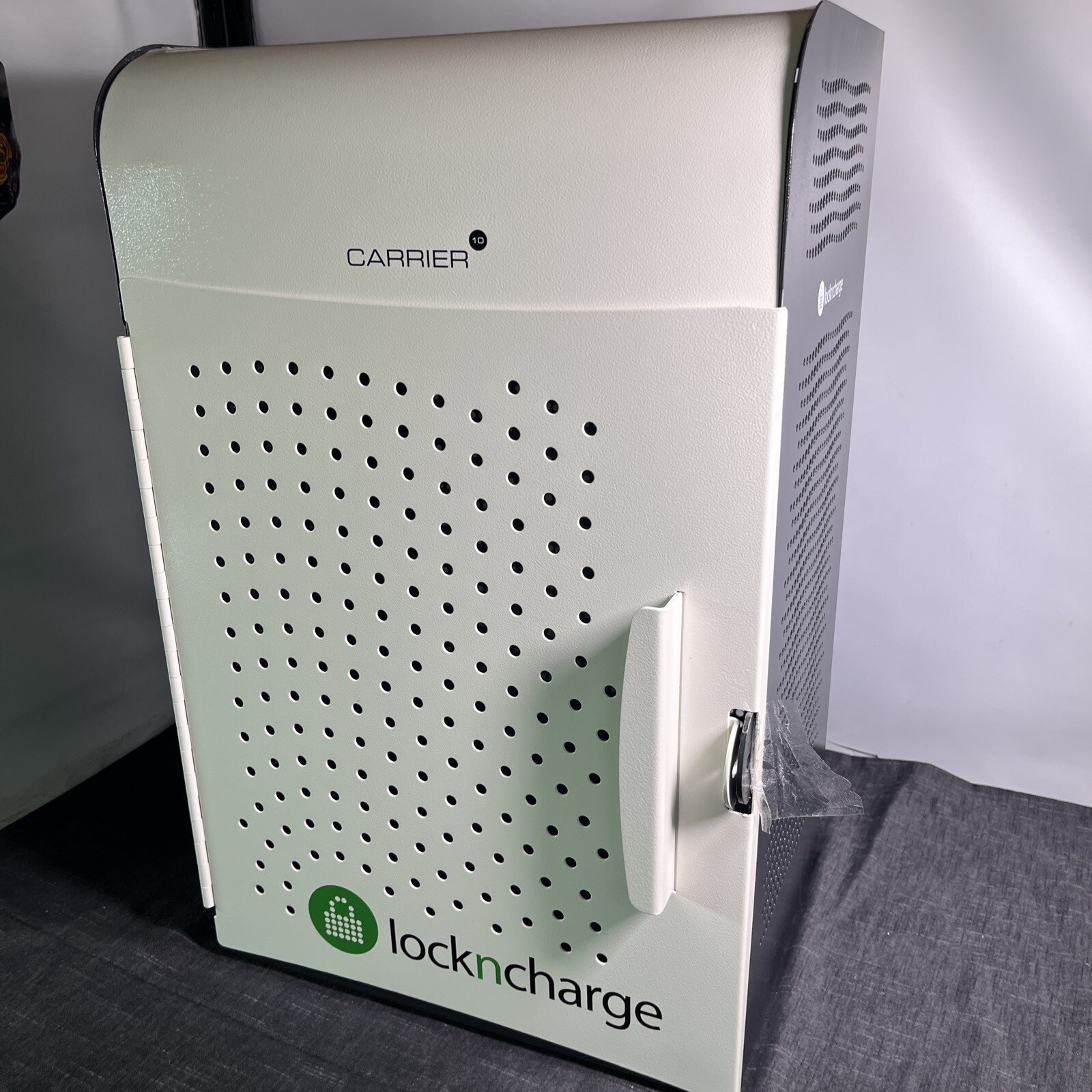 LocknCharge LNC Carrier 10 Charging Station (4219981)