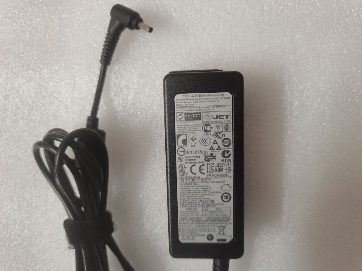 Original Samsung Flex Alpha NP730QCJ-K02US 19V 2.1A 40W AC/DC Adapter PA-1400-14