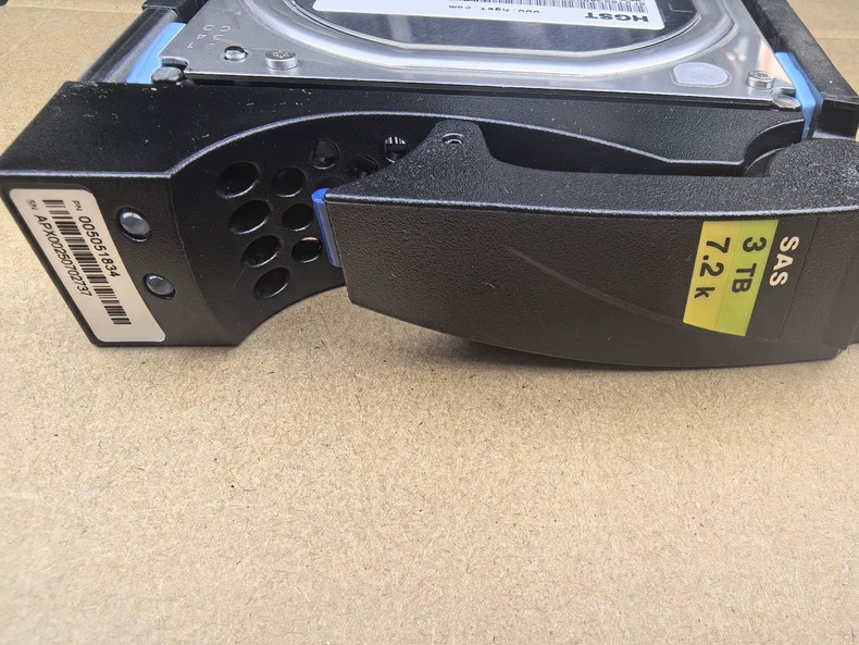 EMC 005052086 005051834 005050596 005050159 3TB SAS 3.5" hard drive