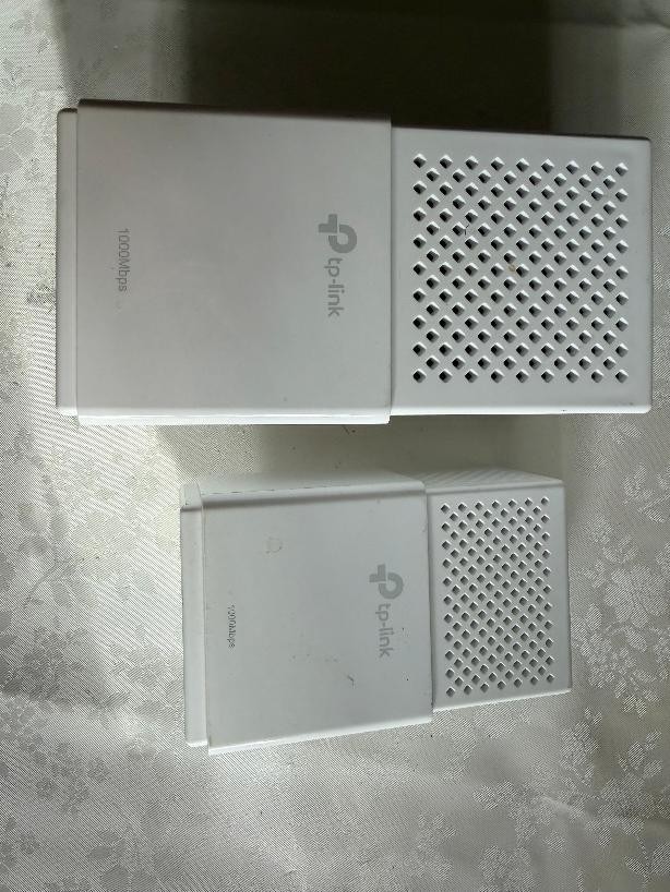 TP-Link AV1000 Gigabit Powerline AC Wi-Fi Kit