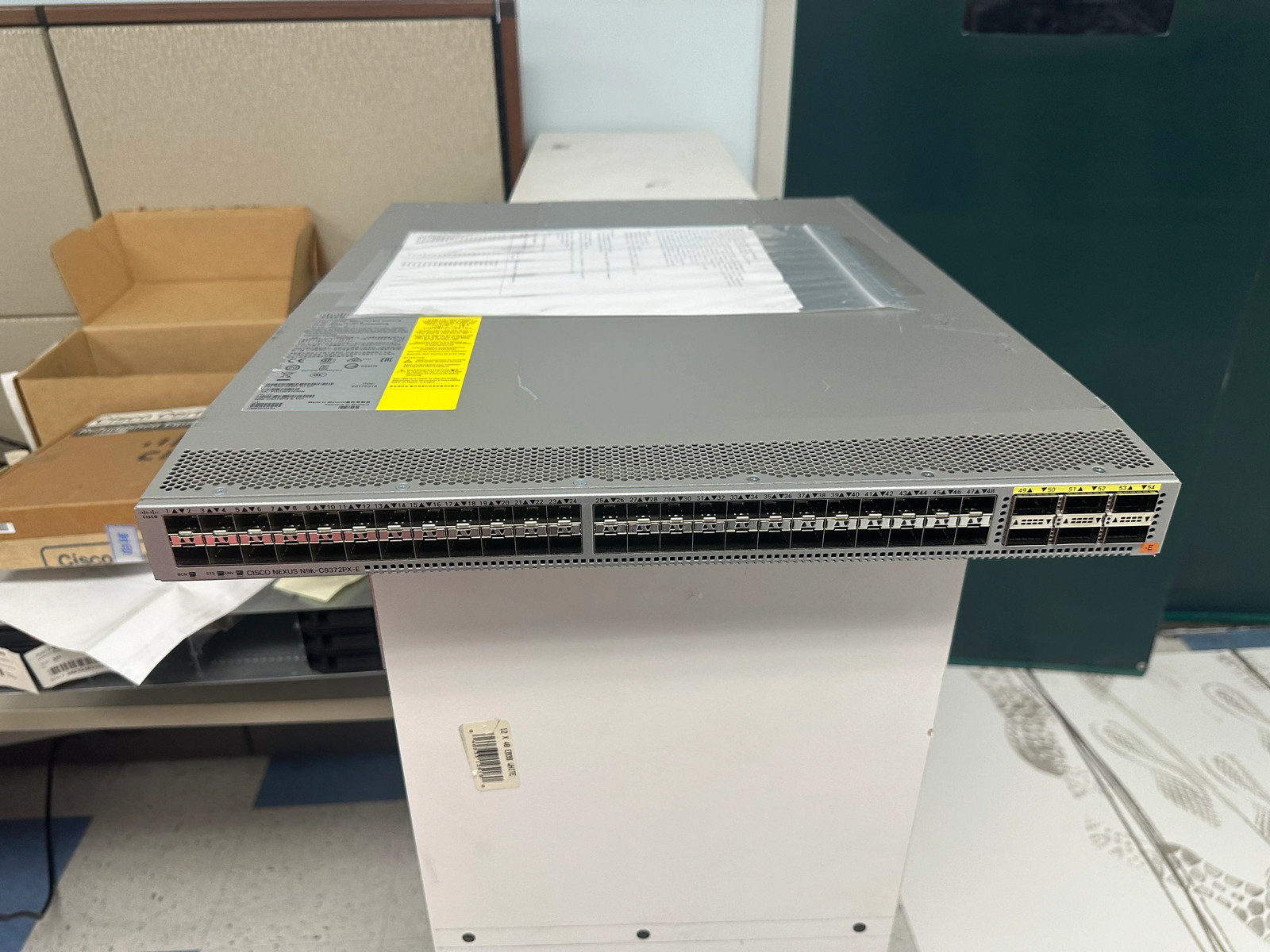 Cisco N9K-C9372PX-E Nexus 9300 with 48P 10G SFP+ and 6P 40G