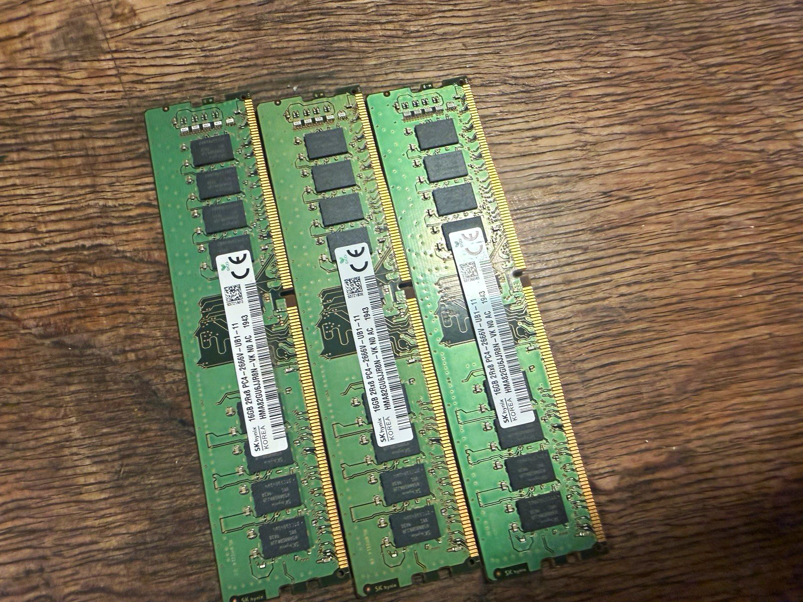 SK hynix 48GB (3x16GB) DDR4-2666 PC4-2666V 288-Pin ECC Reg RDIMM