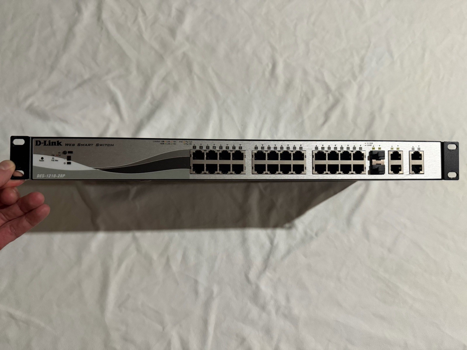 D-Link DGS-1210-28P 24-Ports External Ethernet Switch