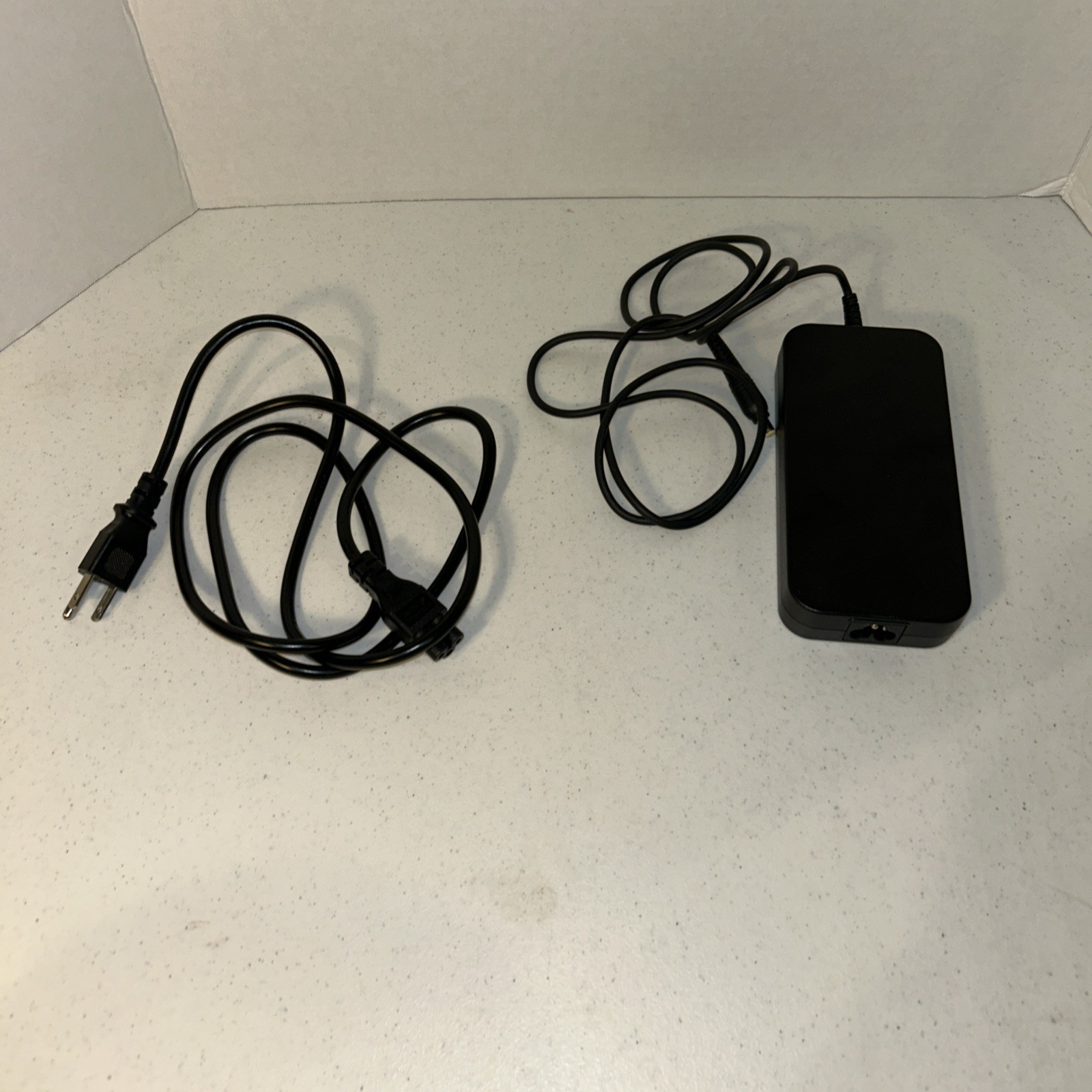 Original 19V 6.32A ADP-120RH B for Asus FX503VD-DM079t OEM 120W Charger 5.5x2.5m