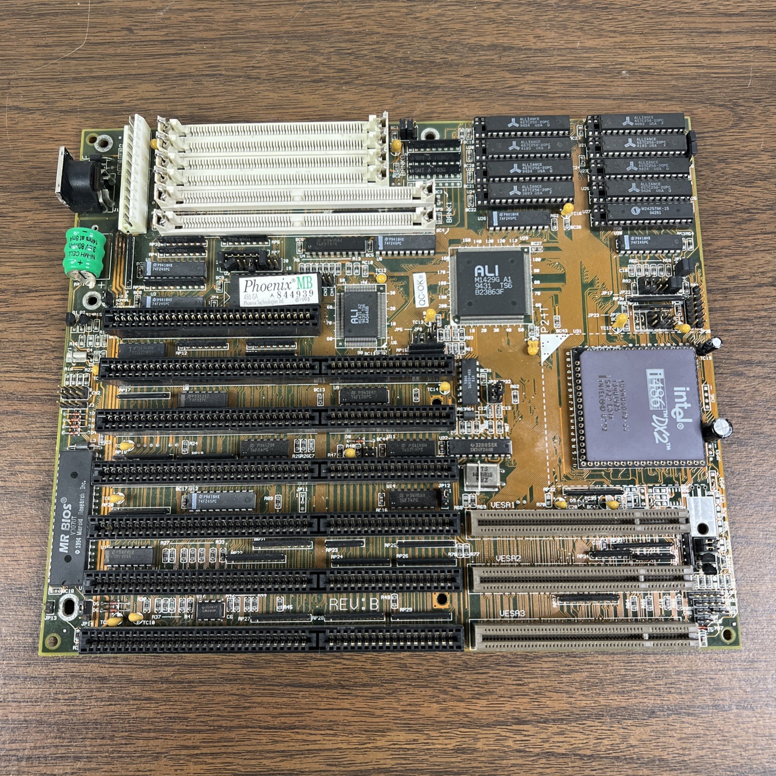 BABY AT MOTHERBOARD WITH INTEL i486 DX2 66MHz CPU ALi Chipset 1994 - UNTESTED