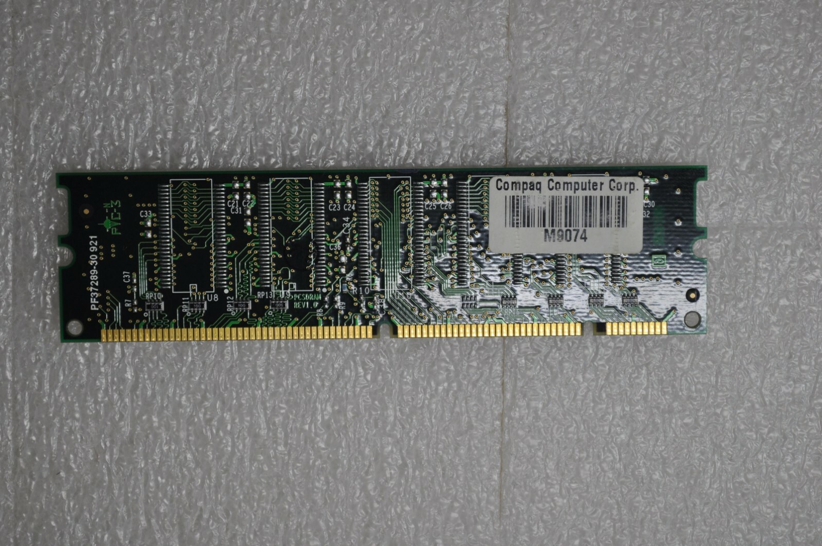 Hp Memory 32MB PC100 100MHz non-ECC Unbuffered CL2 168-Pin DIMM  HYM7V65401A