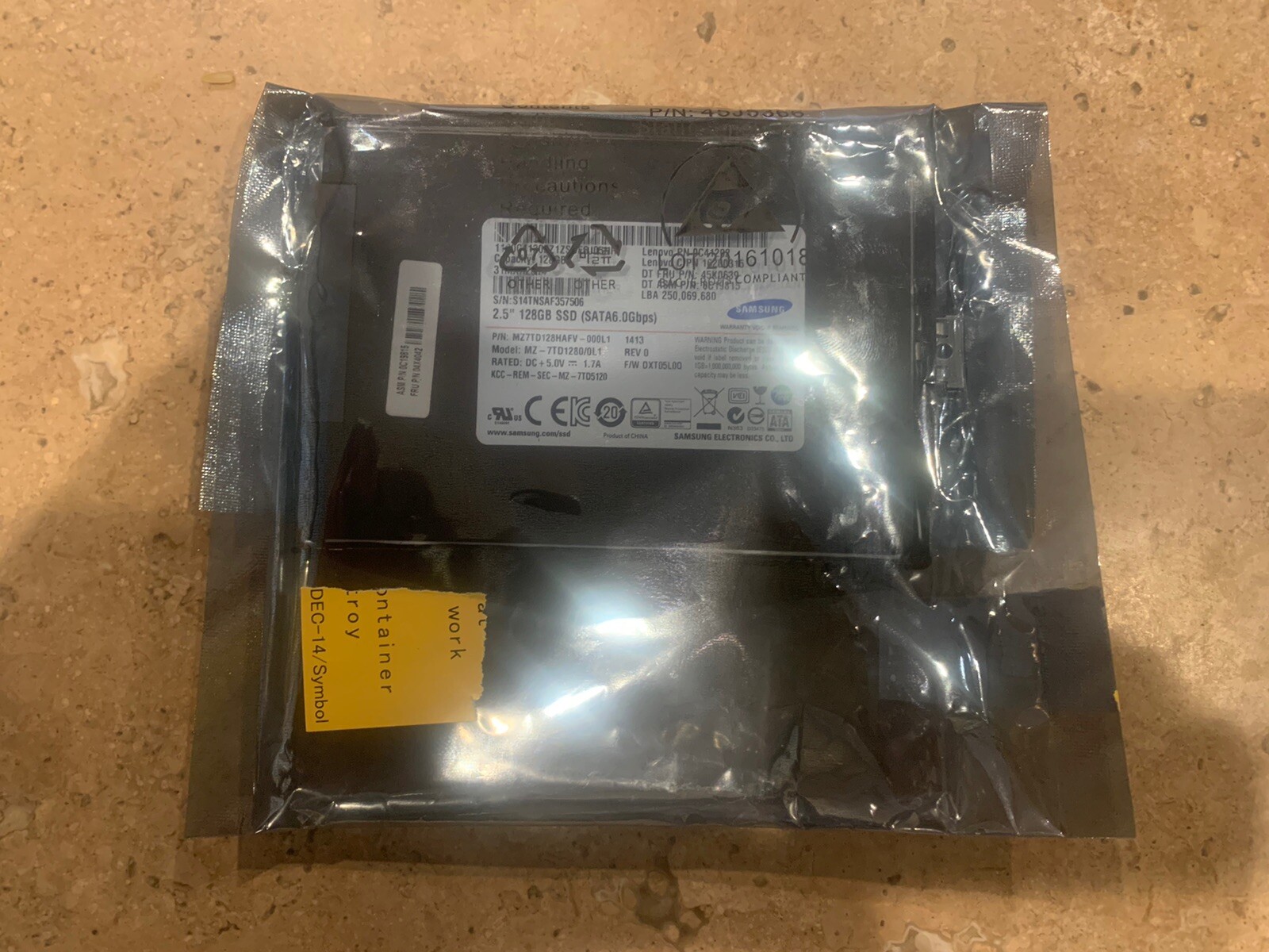 Samsung MZ-7TD1280/0L1 128 GB 2.5 in SATA III Solid State Drive