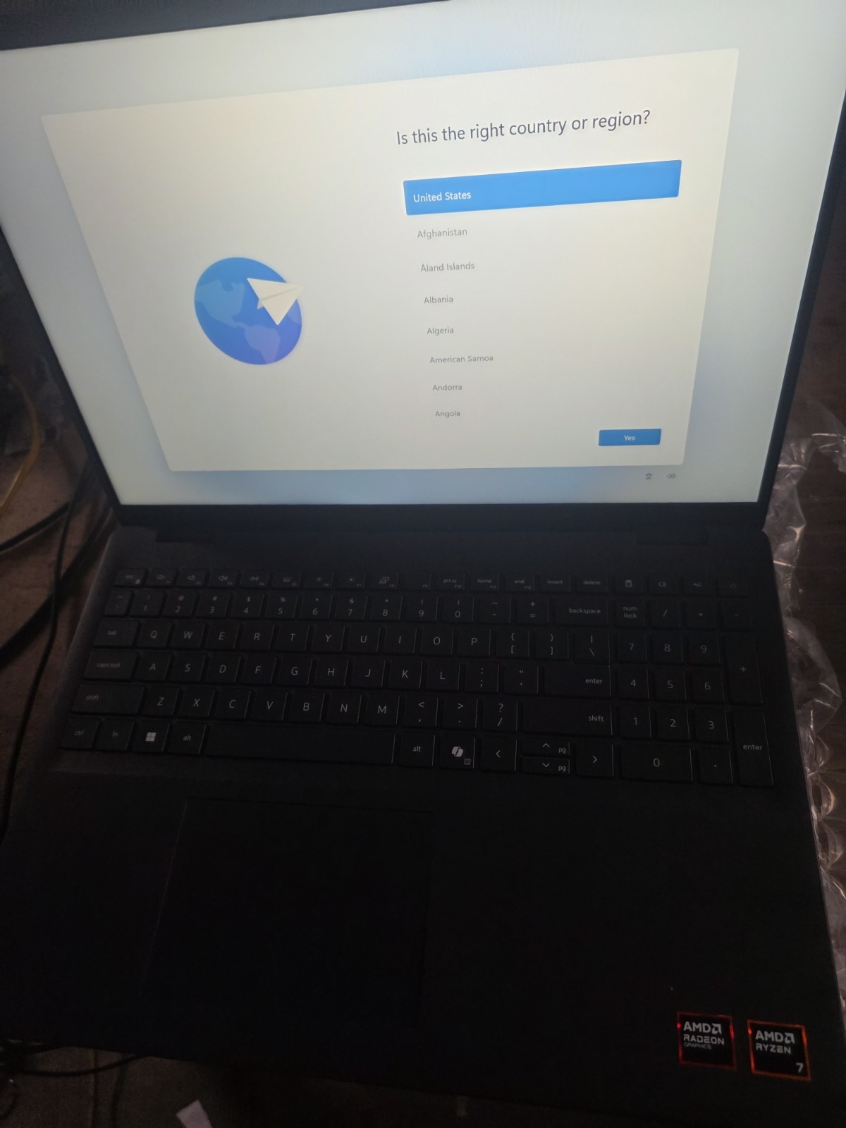 Dell 16 DC16255 Touch Screen *3.3GHz AMD Ryzen 7 250/32GB RAM/2TB SSD Good