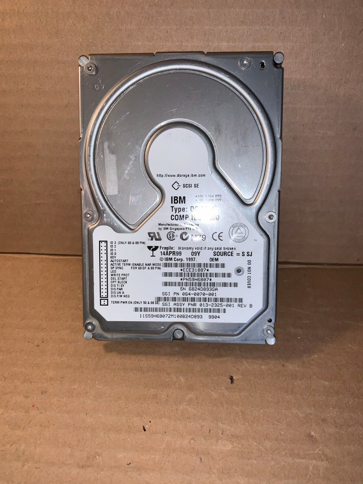 IBM DGHS 9.1GB 3.5" 80 PIN SCSI Disk Drive 013-2325-001 / 064-0070-001 / 59H6807