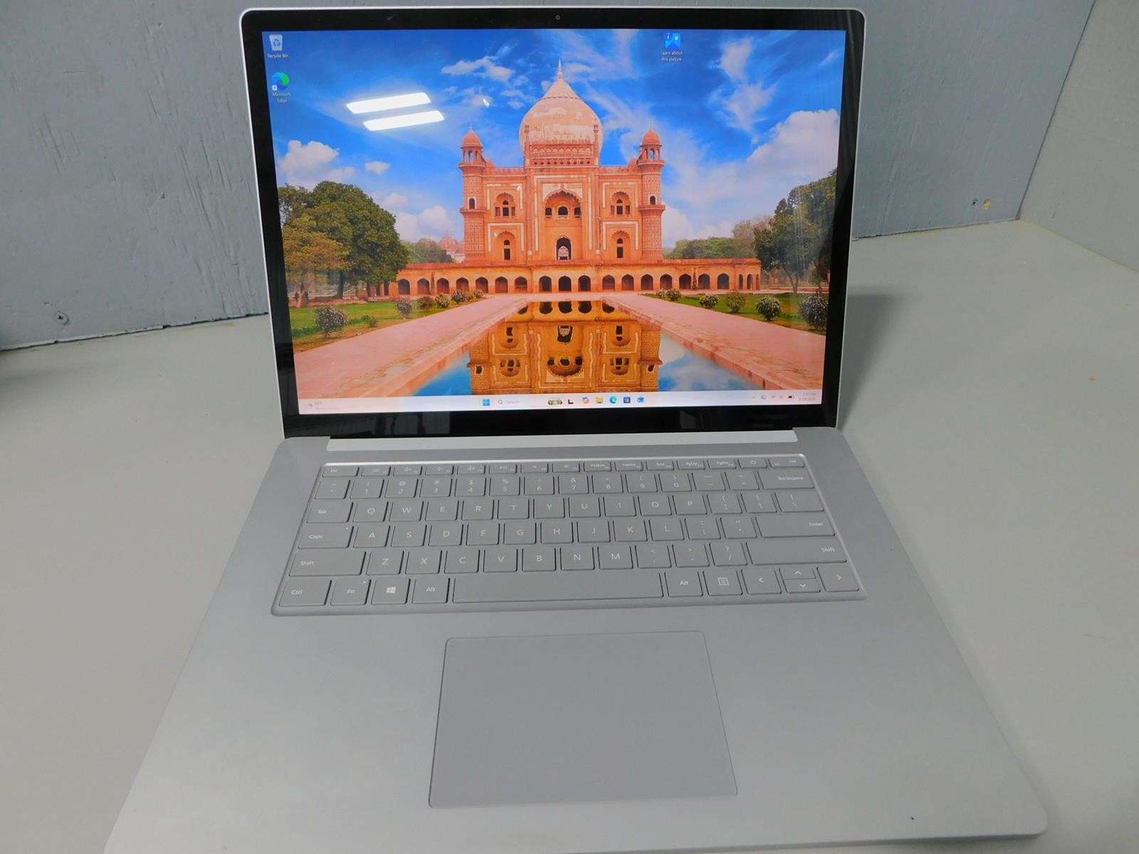 Microsoft Surface Laptop 4 15" Core i7-1185G7 @ 3.0GHz 8GB 256GB Win11 Pro