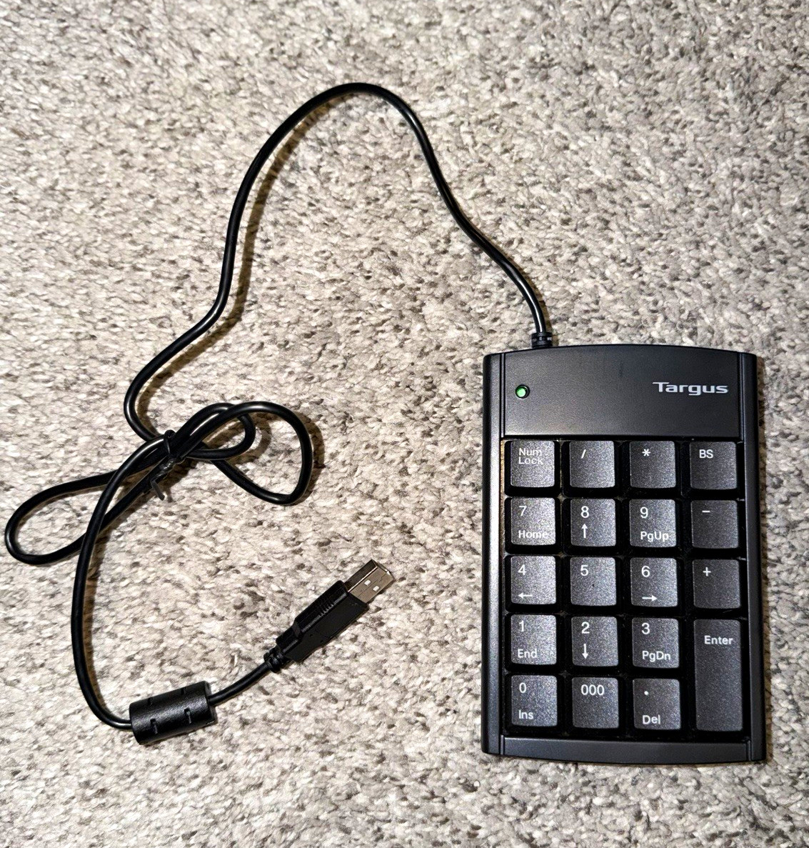 Targus PAKP004B USB Wired Numeric Keypad w/ 2-Port USB Hub, Black