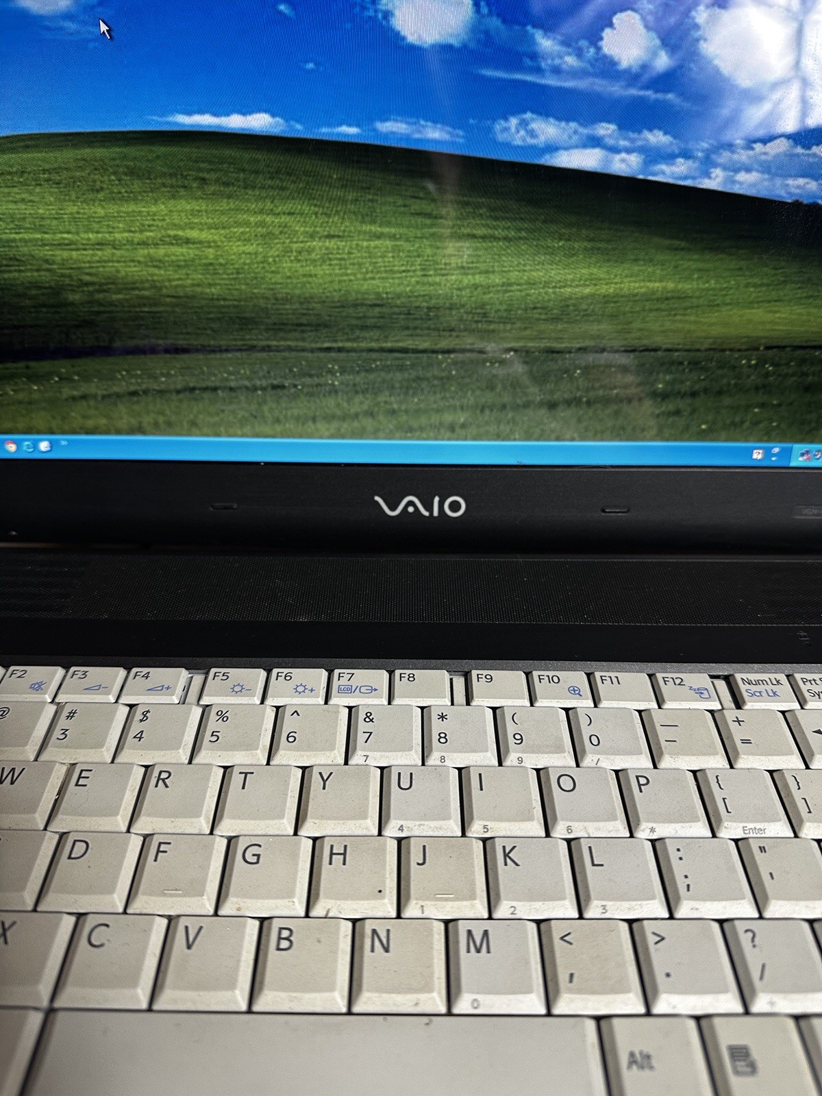 Vintage Sony VAIO Laptop Microsoft Windows XP 2001 #PCG-7M1L