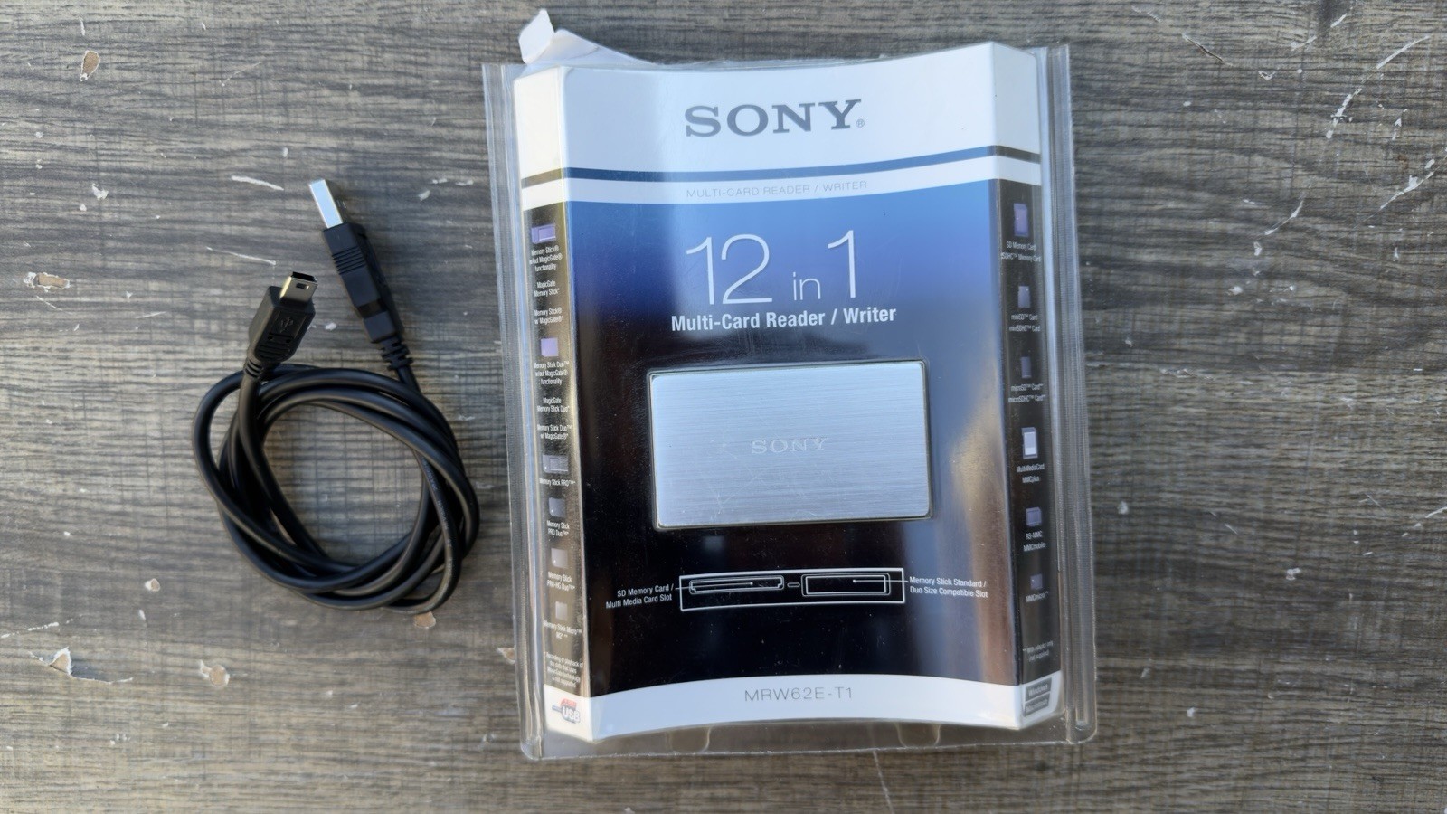 Sony 12 In 1 Multi-card Reader/writer MRW62E-T1