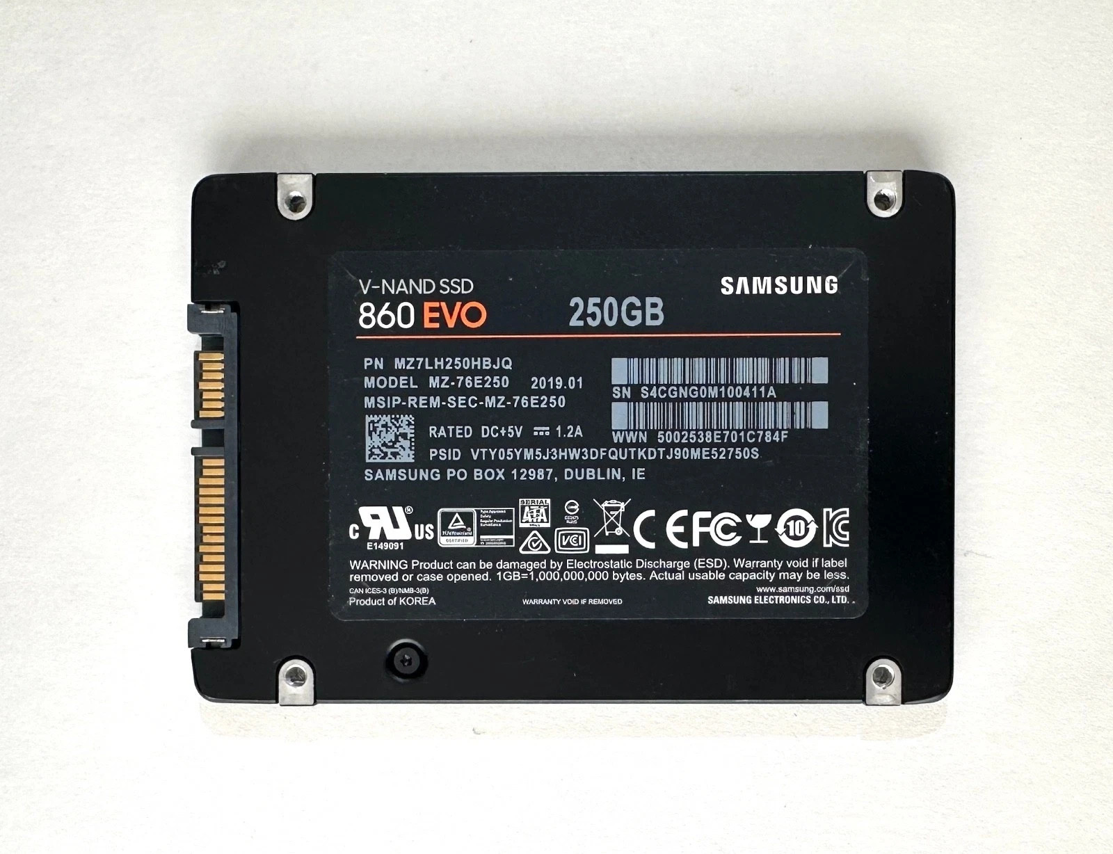 GENUINE SAMSUNG 250GB 2.5" SATA SSD 7MM SOLID STATE DRIVE MZ7LH250HAHQ TESTED