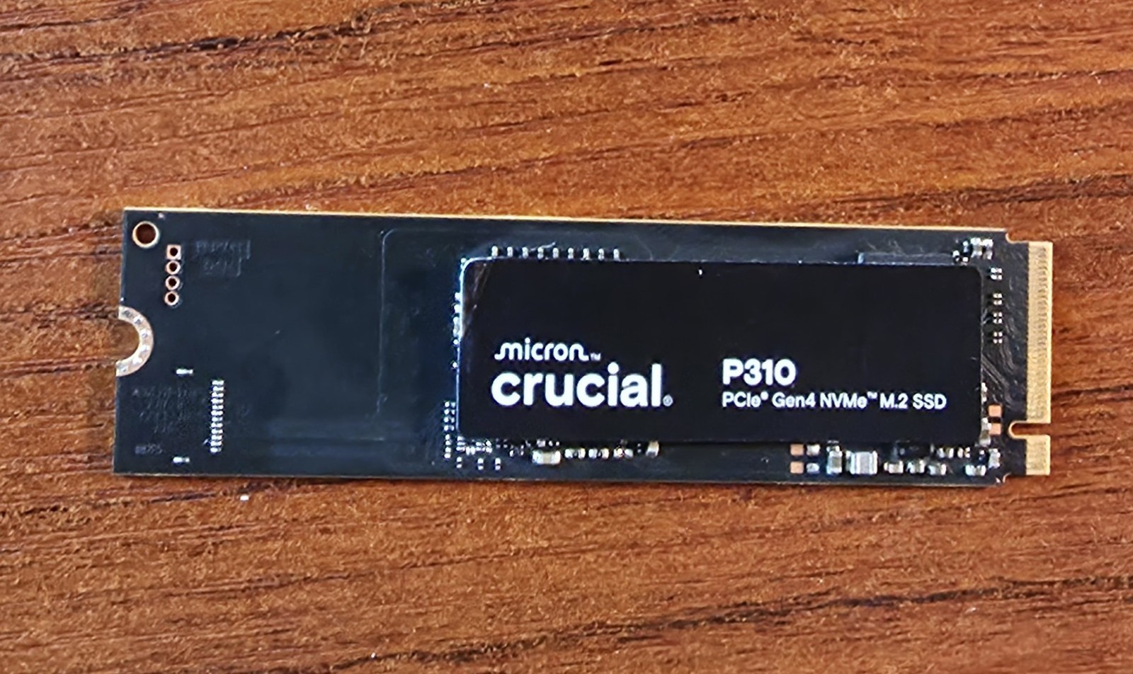 CT2000P310SSD5 Crucial P310 2TB PCIe Gen4 NVMe M.2 2280 SSD with New heatsink